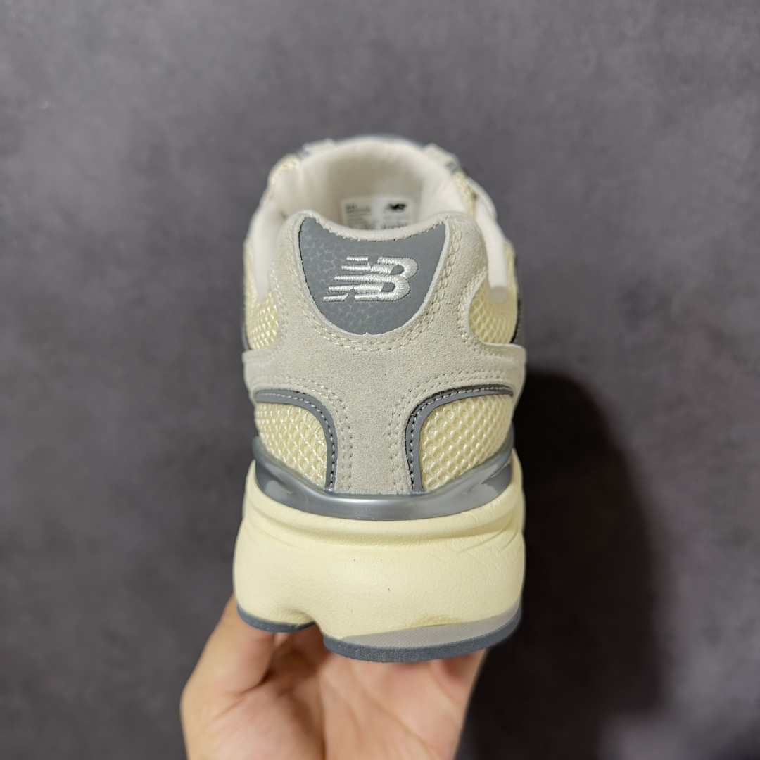 图片[4]-【公司级】New Balance 6031系列 新百伦 低帮复古老爹风休闲运动跑步鞋 New Balance 在不同配色上其鞋面材质呈现不同感觉 无论是运动风抑或是高级质感 都让人能够有更多种选择 货号：M6031HK 尺码：36 37 37.5 38 38.5 39.5 40 40.5 41.5 42 42.5 43 44 45-选品中心