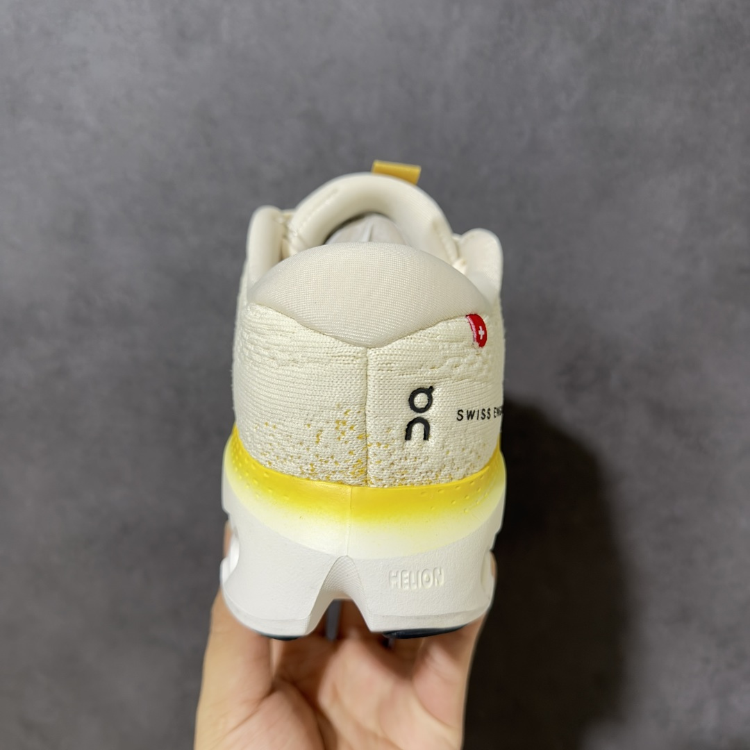 图片[4]-【公司级】昂跑On Cloudtilt 新品男女同款缓震徒步鞋厚底增高运动老爹鞋 云模块高弹eva十橡胶组合，缓震回弹双效合一，抓地力及耐磨性兼备原装进口织物鞋面，厚实兼备透气性，同步原版高频压印及压胶处理，3m反光加持缓震性能提升：cloudtilt 2.0采用了先进的缓震技术，能够有效减少跑步时对关节的冲击，保护运动者的健康。其独特的缓震系统设计能够提供稳定的支撑，确保跑者在跑道上尽情释潜能。 这款运动鞋注重透气性和舒适性，采用轻盈透气的材料，确保双脚在奔跑中感受自由和快感。紧密贴合脚型的设计，提供稳定的支撑，让跑者在奔跑中更加自如。 尺码：36-45无半码-选品中心