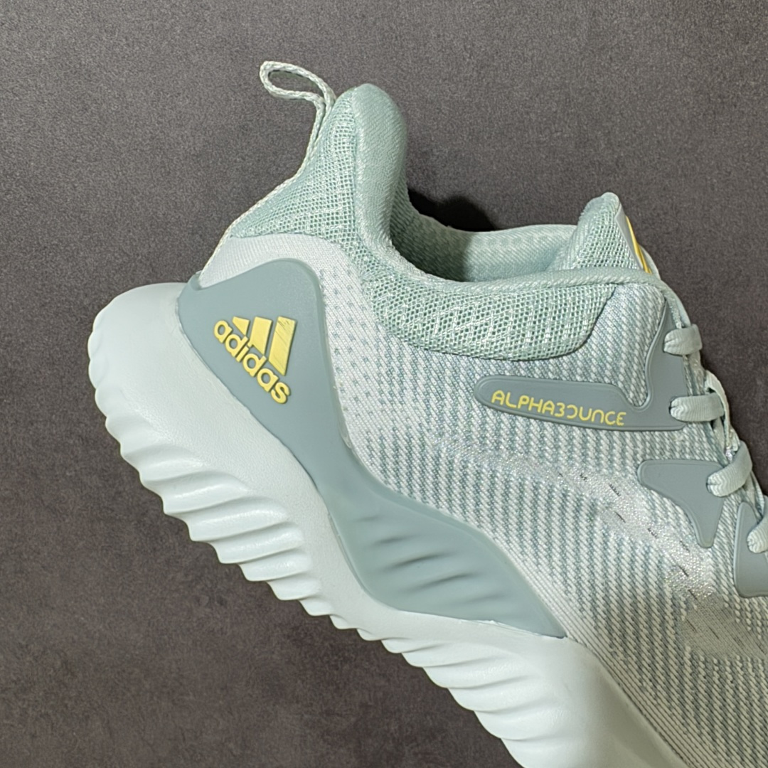 图片[7]-【公司级】adidas AlphaBounce Beyond 舒适 低帮 休闲跑步鞋 男女同款 CG4368 Bounce中底，回弹buff拉满，Bounce中底带来持续能量反馈，落地软弹不卸力，每一步都像踩在云朵上，跑跳、久走都不累脚。 一体织透气网布，兼顾包裹性与透气性，告别闷汗黏脚，脚感轻盈到几乎“无负担”。 波浪纹橡胶大底，抓地力拉满，耐磨防滑，无论是柏油路还是湿滑地面，都能稳步前行。 尺码：36 36.5 37 38 38.5 39 40 40.5 41 42 42.5 43 44 44.5 45-选品中心