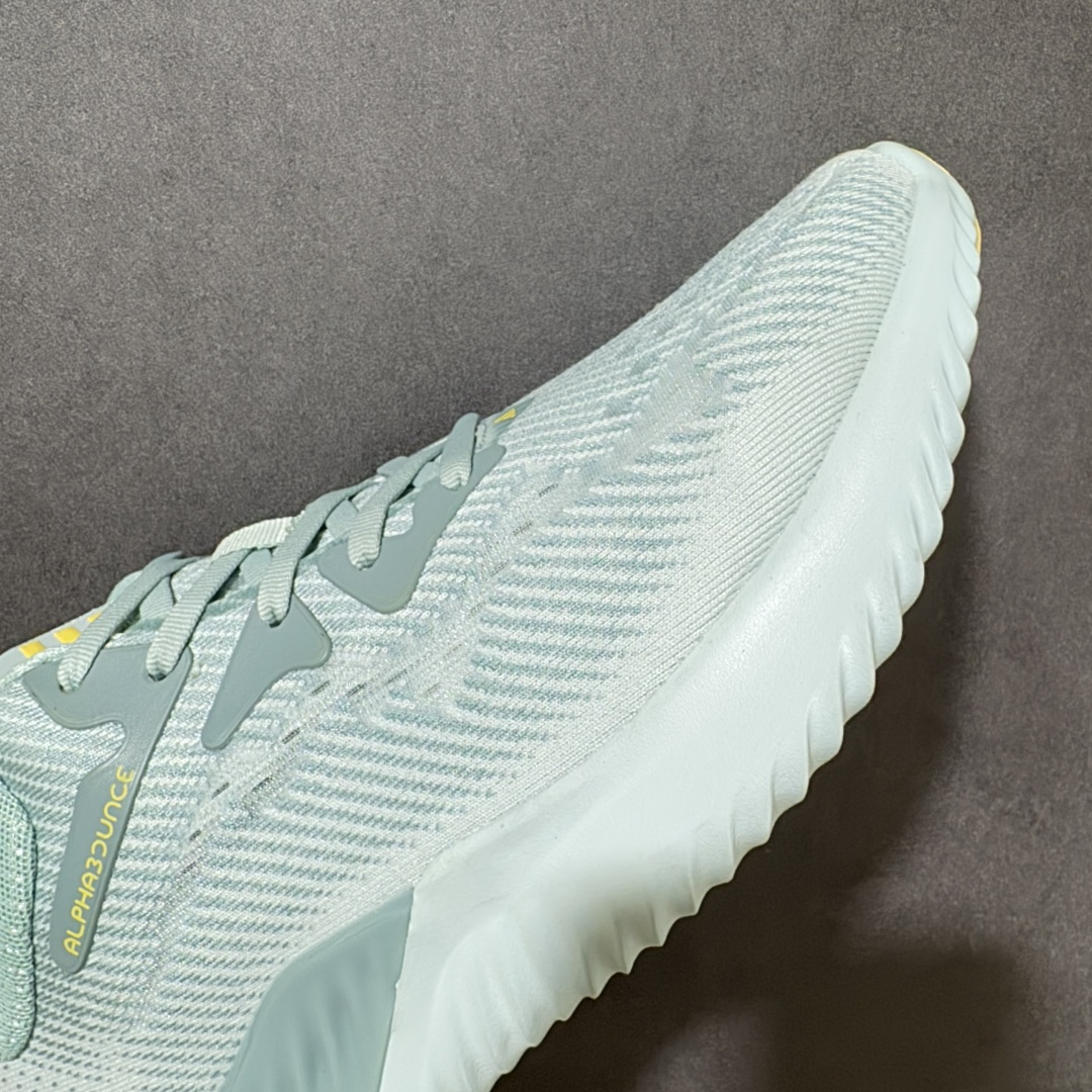 图片[8]-【公司级】adidas AlphaBounce Beyond 舒适 低帮 休闲跑步鞋 男女同款 CG4368 Bounce中底，回弹buff拉满，Bounce中底带来持续能量反馈，落地软弹不卸力，每一步都像踩在云朵上，跑跳、久走都不累脚。 一体织透气网布，兼顾包裹性与透气性，告别闷汗黏脚，脚感轻盈到几乎“无负担”。 波浪纹橡胶大底，抓地力拉满，耐磨防滑，无论是柏油路还是湿滑地面，都能稳步前行。 尺码：36 36.5 37 38 38.5 39 40 40.5 41 42 42.5 43 44 44.5 45-选品中心