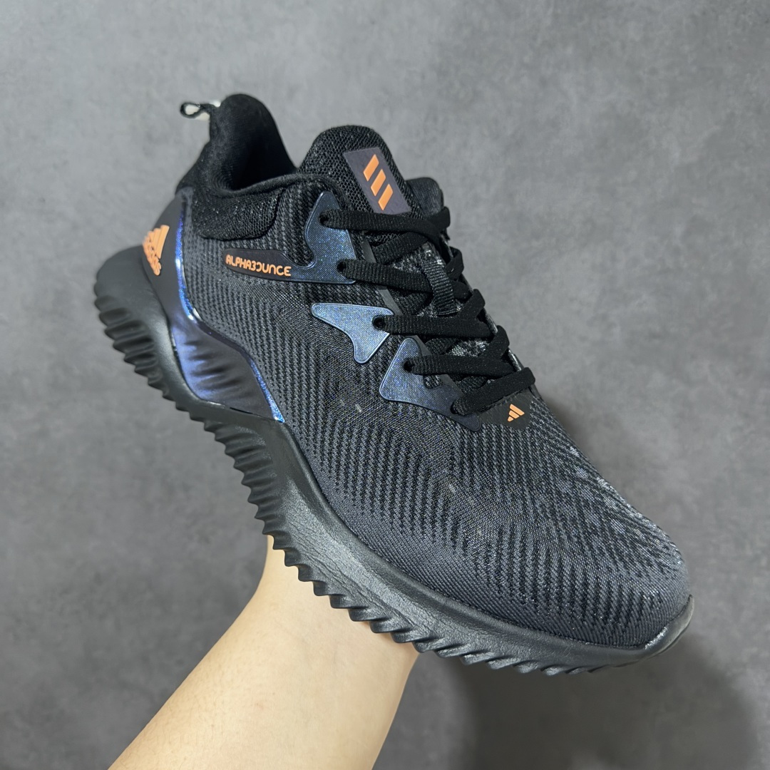 图片[3]-【公司级】adidas AlphaBounce Beyond 舒适 低帮 休闲跑步鞋 男女同款 CG4362 Bounce中底，回弹buff拉满，Bounce中底带来持续能量反馈，落地软弹不卸力，每一步都像踩在云朵上，跑跳、久走都不累脚。 一体织透气网布，兼顾包裹性与透气性，告别闷汗黏脚，脚感轻盈到几乎“无负担”。 波浪纹橡胶大底，抓地力拉满，耐磨防滑，无论是柏油路还是湿滑地面，都能稳步前行。 尺码：36 36.5 37 38 38.5 39 40 40.5 41 42 42.5 43 44 44.5 45-选品中心