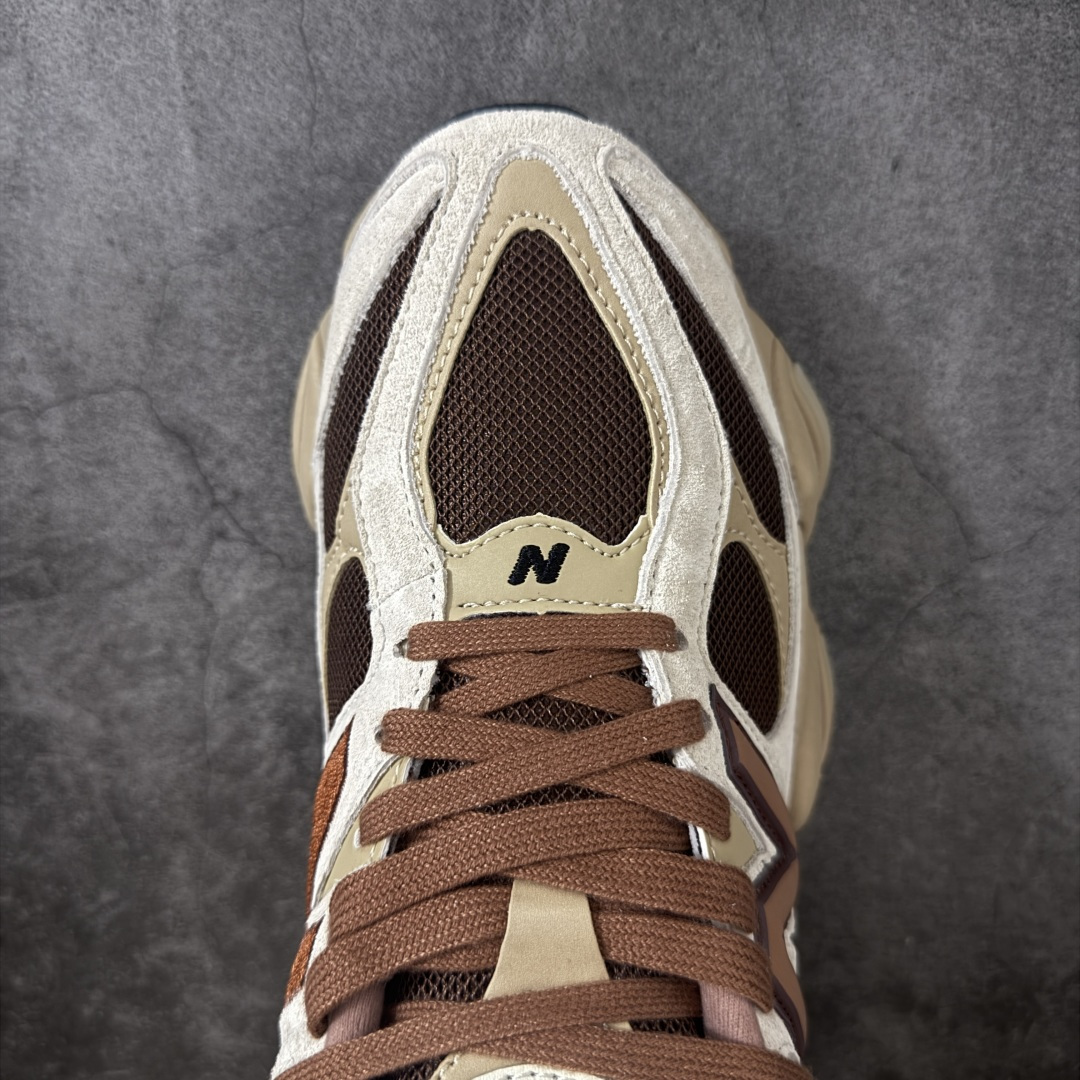 图片[5]-【纯原版】 New Balance NB9060 联名款 复古休闲运动慢跑鞋 U90603O7 全套原楦原纸板原厂数据开发 进口三明治网面 原装进口翻毛皮料正确绒感卡色 正确中底拉帮中底网布细节 原厂标裁 带紫光防伪 定制后跟透明水晶模块 冲裁组合 大底贴合程度胶水上色把控完美 整洁度挑战全网艺术家 多道序QC把关品质完善 匠心打造 耗时两个月开发完成 工艺极其复杂难度可想而知 新开独立私模大底 全网唯一正确六层组合大底 高端零售专供产物 尺码：36 37 37.5 38 38.5 39 40 40.5 41 42 42.5 43 44 45 46.5-选品中心
