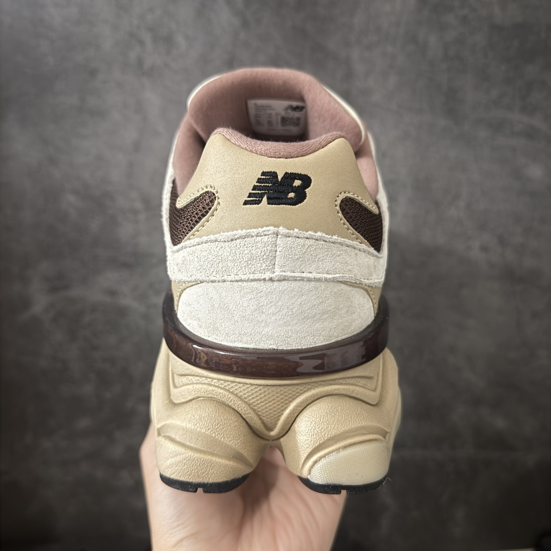 图片[4]-【纯原版】 New Balance NB9060 联名款 复古休闲运动慢跑鞋 U90603O7 全套原楦原纸板原厂数据开发 进口三明治网面 原装进口翻毛皮料正确绒感卡色 正确中底拉帮中底网布细节 原厂标裁 带紫光防伪 定制后跟透明水晶模块 冲裁组合 大底贴合程度胶水上色把控完美 整洁度挑战全网艺术家 多道序QC把关品质完善 匠心打造 耗时两个月开发完成 工艺极其复杂难度可想而知 新开独立私模大底 全网唯一正确六层组合大底 高端零售专供产物 尺码：36 37 37.5 38 38.5 39 40 40.5 41 42 42.5 43 44 45 46.5-选品中心