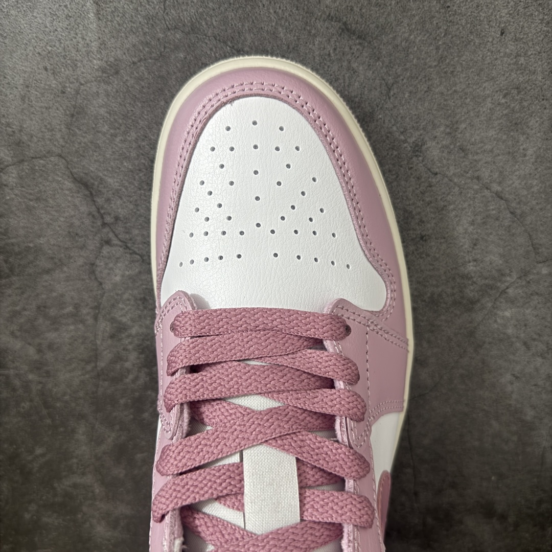 图片[5]-【DT纯原】Air Jordan Low AJ1 乔1粉帆白色 低帮文化休闲运动板鞋 DC0774-607  市面中低帮最具代表性版本没有之一 口碑大厂出品 品控大底版型不断改良更新 全套原纸板楦头开发 确保原汁原味 完美呈现版型 完美零毛边处理 原厂内置全掌气垫 价格定位良心 平台专用代工流水线出品 一眼公司既视感 拿到手的一瞬间就与众不同 碾压市面所有版本 全部原鞋开发 每一个配色都会采购原鞋确认细节 打破市面看图做货无好货之说 尺码：35.5-46-选品中心