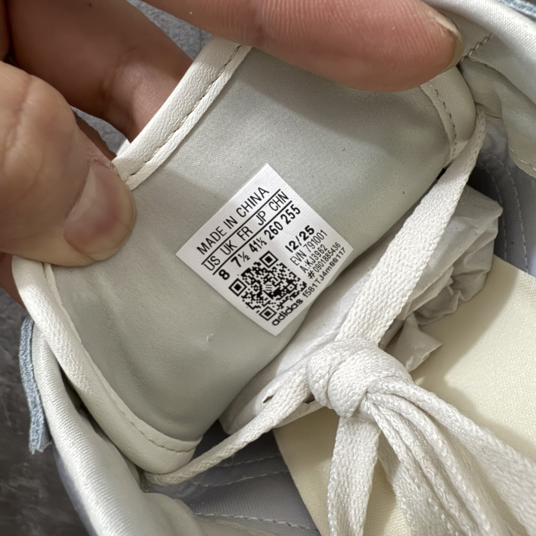 图片[7]-【CS纯原版】Adidas Originals Changle系列 阿迪达斯 三叶草 百搭低帮休闲运动板鞋 KJ3962 顶级纯原大厂出品 完美还原zp细节，注意区别市场任何版本，完全不是一路货色‼️ 全鞋原材料打造，无任何色差，正确鞋型，后跟港宝材料定型，正确微透生胶大底，反口内里头层细腻小牛皮，纸板中底 鞋垫背胶，侧面正确烫金压印字母，所有细节完美还原‼️ 尺码：35.5 36 36.5 37 38 38.5 39 40 40.5 41 42 42.5 43 44 44.5 45-选品中心
