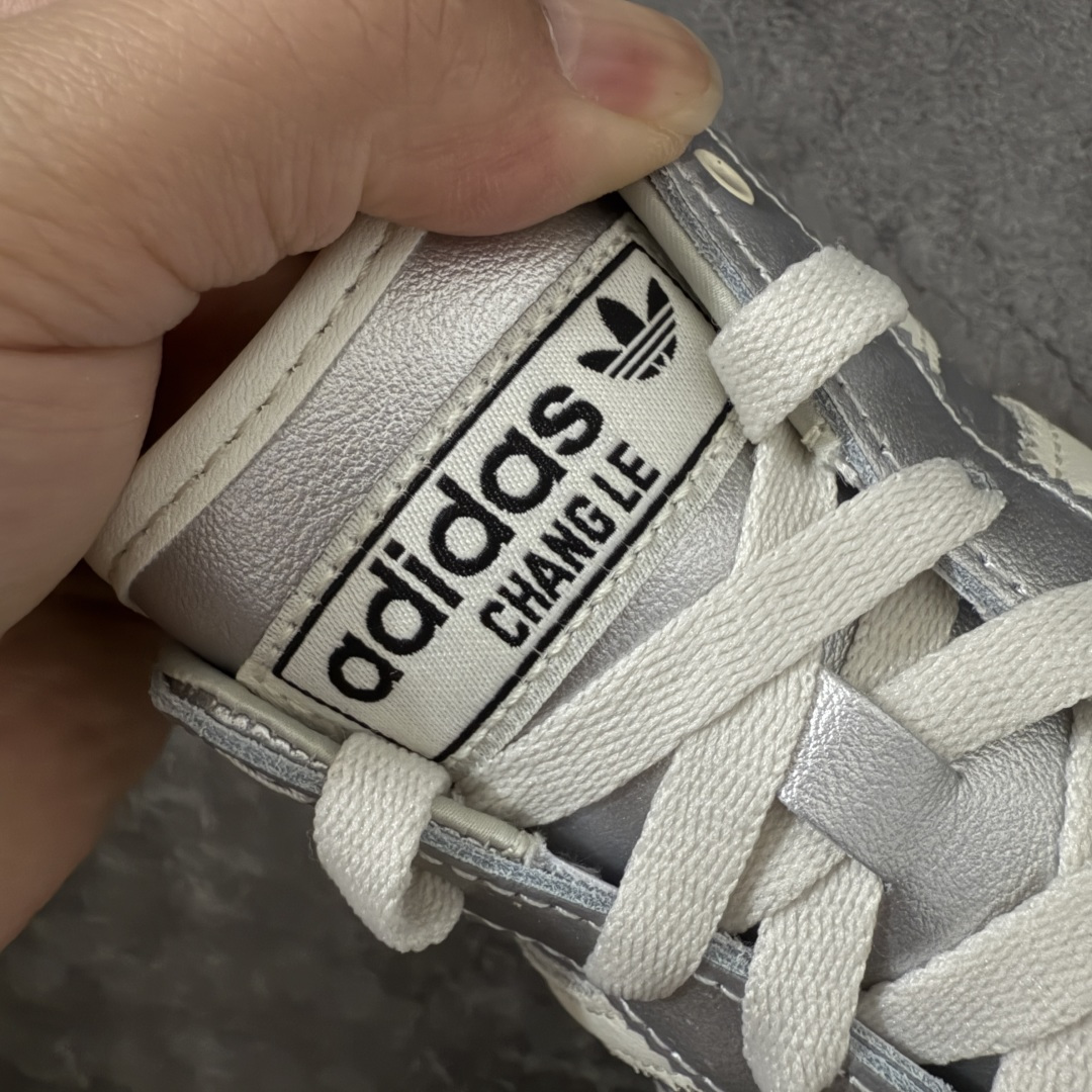 图片[6]-【CS纯原版】Adidas Originals Changle系列 阿迪达斯 三叶草 百搭低帮休闲运动板鞋 KJ3962 顶级纯原大厂出品 完美还原zp细节，注意区别市场任何版本，完全不是一路货色‼️ 全鞋原材料打造，无任何色差，正确鞋型，后跟港宝材料定型，正确微透生胶大底，反口内里头层细腻小牛皮，纸板中底 鞋垫背胶，侧面正确烫金压印字母，所有细节完美还原‼️ 尺码：35.5 36 36.5 37 38 38.5 39 40 40.5 41 42 42.5 43 44 44.5 45-选品中心