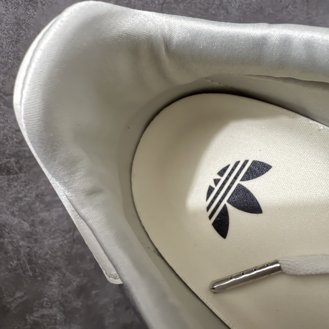 图片[8]-【CS纯原版】Adidas Originals Changle系列 阿迪达斯 三叶草 百搭低帮休闲运动板鞋 KJ3962 顶级纯原大厂出品 完美还原zp细节，注意区别市场任何版本，完全不是一路货色‼️ 全鞋原材料打造，无任何色差，正确鞋型，后跟港宝材料定型，正确微透生胶大底，反口内里头层细腻小牛皮，纸板中底 鞋垫背胶，侧面正确烫金压印字母，所有细节完美还原‼️ 尺码：35.5 36 36.5 37 38 38.5 39 40 40.5 41 42 42.5 43 44 44.5 45-选品中心