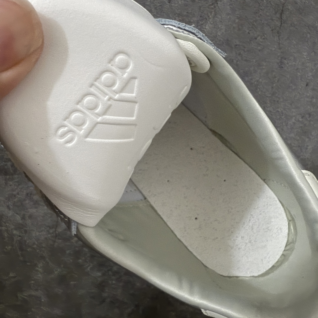图片[9]-【CS纯原版】Adidas Originals Changle系列 阿迪达斯 三叶草 百搭低帮休闲运动板鞋 KJ3962 顶级纯原大厂出品 完美还原zp细节，注意区别市场任何版本，完全不是一路货色‼️ 全鞋原材料打造，无任何色差，正确鞋型，后跟港宝材料定型，正确微透生胶大底，反口内里头层细腻小牛皮，纸板中底 鞋垫背胶，侧面正确烫金压印字母，所有细节完美还原‼️ 尺码：35.5 36 36.5 37 38 38.5 39 40 40.5 41 42 42.5 43 44 44.5 45-选品中心