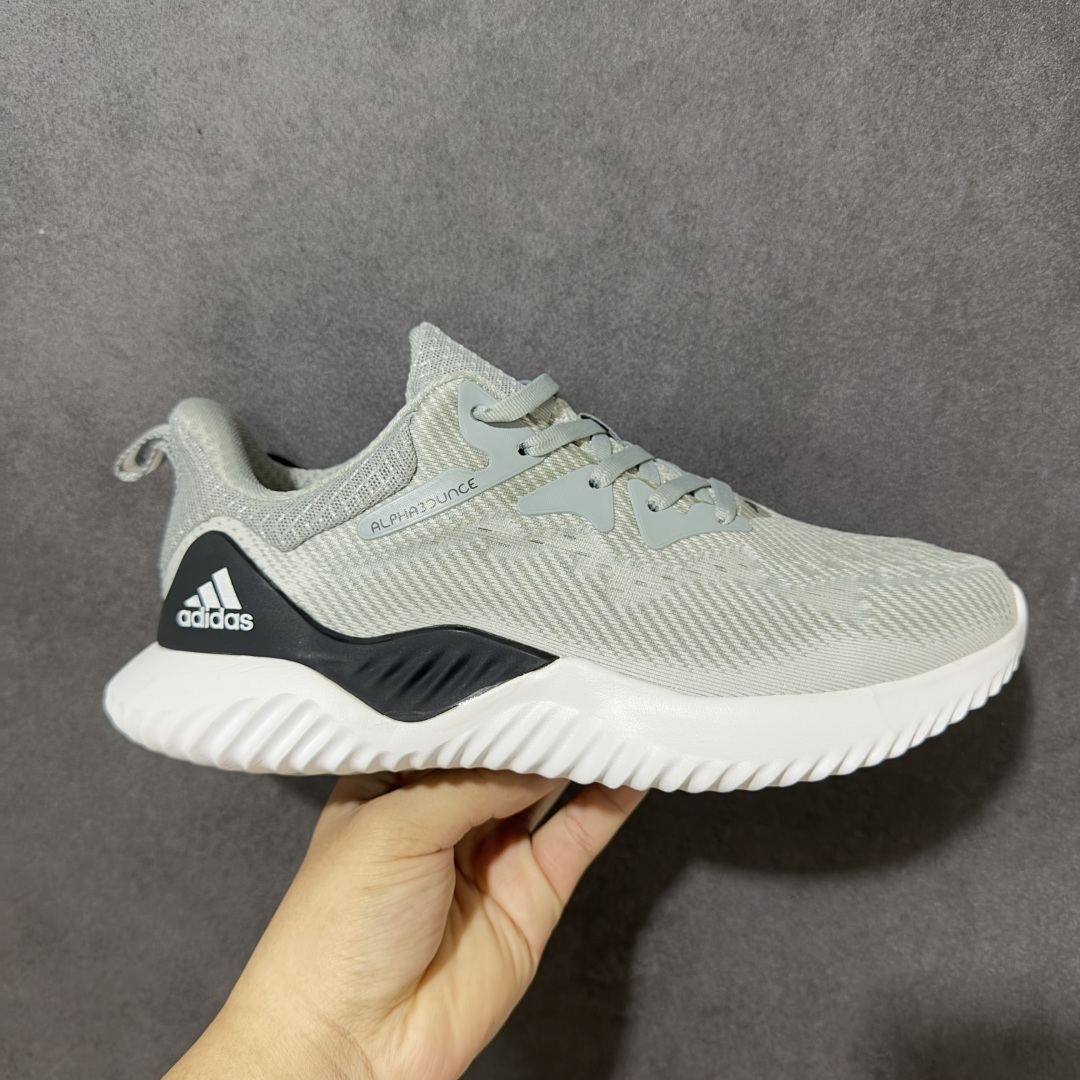 【公司级】adidas AlphaBounce Beyond 舒适 低帮 休闲跑步鞋 男女同款 CG4363 Bounce中底，回弹buff拉满，Bounce中底带来持续能量反馈，落地软弹不卸力，每一步都像踩在云朵上，跑跳、久走都不累脚。 一体织透气网布，兼顾包裹性与透气性，告别闷汗黏脚，脚感轻盈到几乎“无负担”。 波浪纹橡胶大底，抓地力拉满，耐磨防滑，无论是柏油路还是湿滑地面，都能稳步前行。 尺码：36 36.5 37 38 38.5 39 40 40.5 41 42 42.5 43 44 44.5 45-选品中心