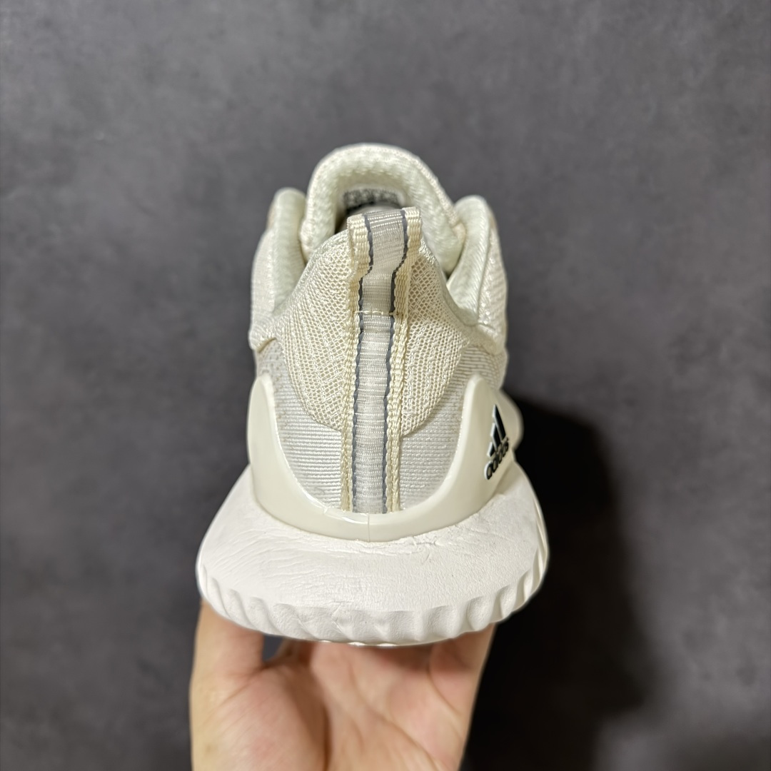 图片[4]-【公司级】adidas AlphaBounce Beyond 舒适 低帮 休闲跑步鞋 男女同款 CG4365 Bounce中底，回弹buff拉满，Bounce中底带来持续能量反馈，落地软弹不卸力，每一步都像踩在云朵上，跑跳、久走都不累脚。 一体织透气网布，兼顾包裹性与透气性，告别闷汗黏脚，脚感轻盈到几乎“无负担”。 波浪纹橡胶大底，抓地力拉满，耐磨防滑，无论是柏油路还是湿滑地面，都能稳步前行。 尺码：36 36.5 37 38 38.5 39 40 40.5 41 42 42.5 43 44 44.5 45-选品中心