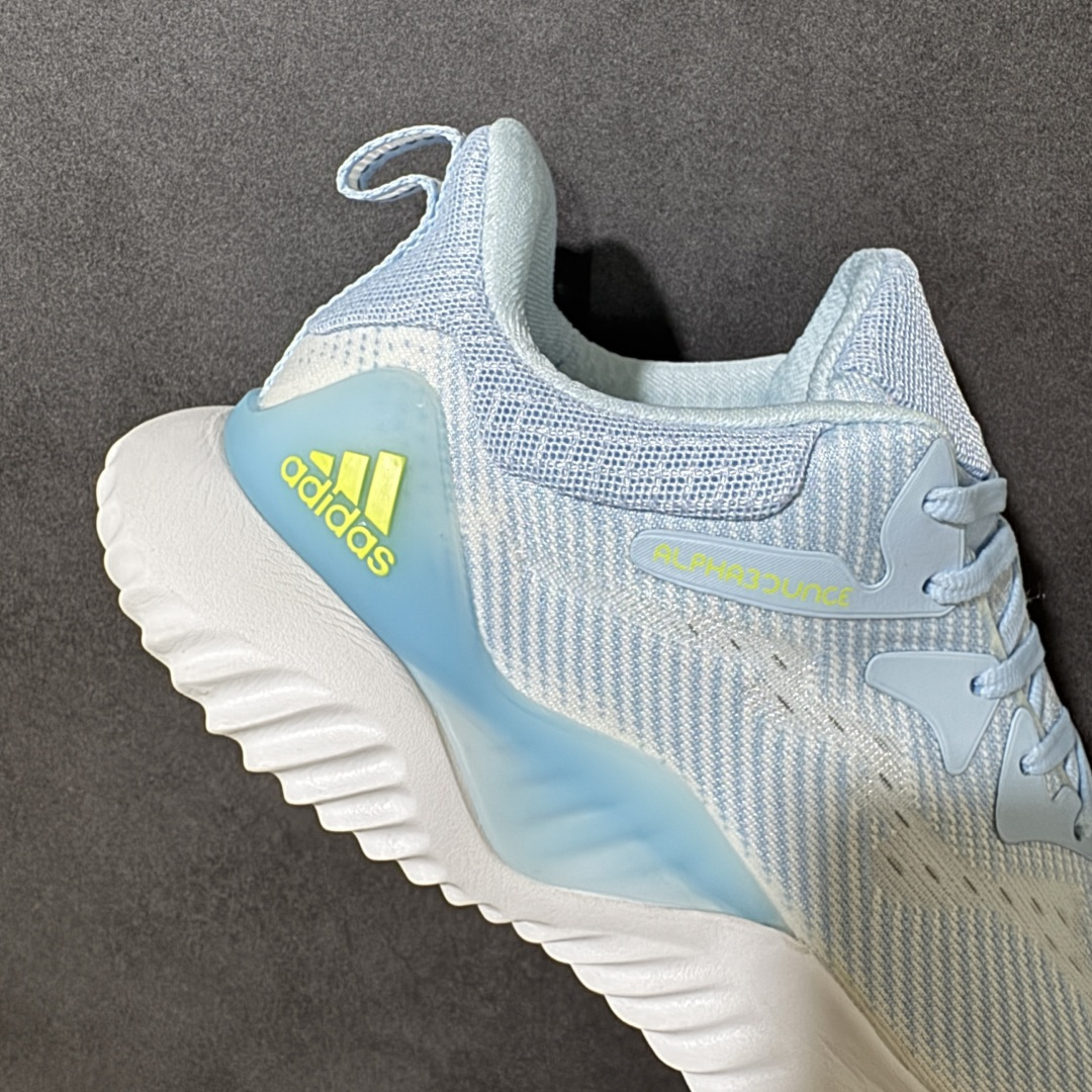 图片[7]-【公司级】adidas AlphaBounce Beyond 舒适 低帮 休闲跑步鞋 男女同款 CG4366 Bounce中底，回弹buff拉满，Bounce中底带来持续能量反馈，落地软弹不卸力，每一步都像踩在云朵上，跑跳、久走都不累脚。 一体织透气网布，兼顾包裹性与透气性，告别闷汗黏脚，脚感轻盈到几乎“无负担”。 波浪纹橡胶大底，抓地力拉满，耐磨防滑，无论是柏油路还是湿滑地面，都能稳步前行。 尺码：36 36.5 37 38 38.5 39 40 40.5 41 42 42.5 43 44 44.5 45-选品中心