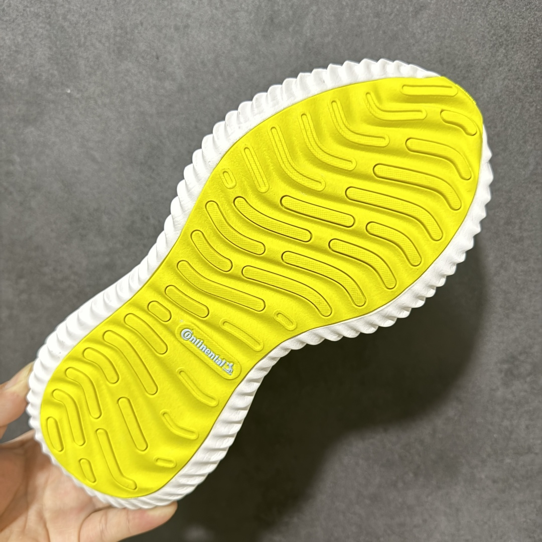 图片[9]-【公司级】adidas AlphaBounce Beyond 舒适 低帮 休闲跑步鞋 男女同款 CG4366 Bounce中底，回弹buff拉满，Bounce中底带来持续能量反馈，落地软弹不卸力，每一步都像踩在云朵上，跑跳、久走都不累脚。 一体织透气网布，兼顾包裹性与透气性，告别闷汗黏脚，脚感轻盈到几乎“无负担”。 波浪纹橡胶大底，抓地力拉满，耐磨防滑，无论是柏油路还是湿滑地面，都能稳步前行。 尺码：36 36.5 37 38 38.5 39 40 40.5 41 42 42.5 43 44 44.5 45-选品中心