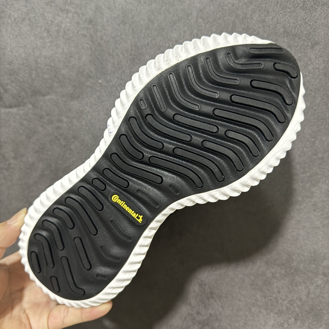 图片[9]-【公司级】adidas AlphaBounce Beyond 舒适 低帮 休闲跑步鞋 男女同款 CG4861 Bounce中底，回弹buff拉满，Bounce中底带来持续能量反馈，落地软弹不卸力，每一步都像踩在云朵上，跑跳、久走都不累脚。 一体织透气网布，兼顾包裹性与透气性，告别闷汗黏脚，脚感轻盈到几乎“无负担”。 波浪纹橡胶大底，抓地力拉满，耐磨防滑，无论是柏油路还是湿滑地面，都能稳步前行。 尺码：36 36.5 37 38 38.5 39 40 40.5 41 42 42.5 43 44 44.5 45-选品中心