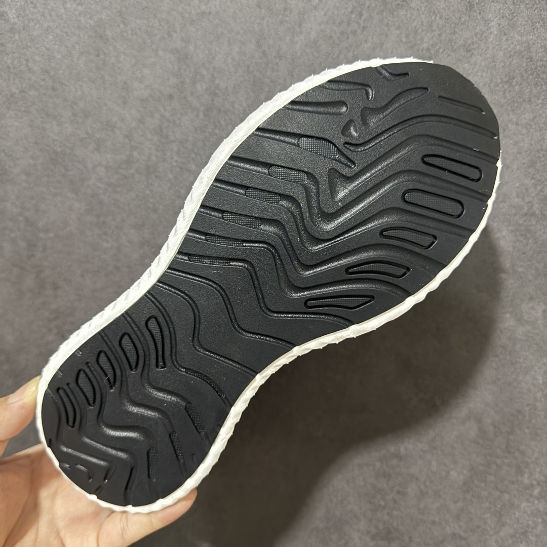 图片[9]-【公司级】阿迪达斯三叶草 Adidas Switch Fwd W 滑透气轻便 低帮 休闲跑步鞋 CG4867 Bounce中底，回弹buff拉满，Bounce中底带来持续能量反馈，落地软弹不卸力，每一步都像踩在云朵上，跑跳、久走都不累脚。 一体织透气网布，兼顾包裹性与透气性，告别闷汗黏脚，脚感轻盈到几乎“无负担”。 波浪纹橡胶大底，抓地力拉满，耐磨防滑，无论是柏油路还是湿滑地面，都能稳步前行。 尺码：36 36.5 37 38 38.5 39 40-选品中心