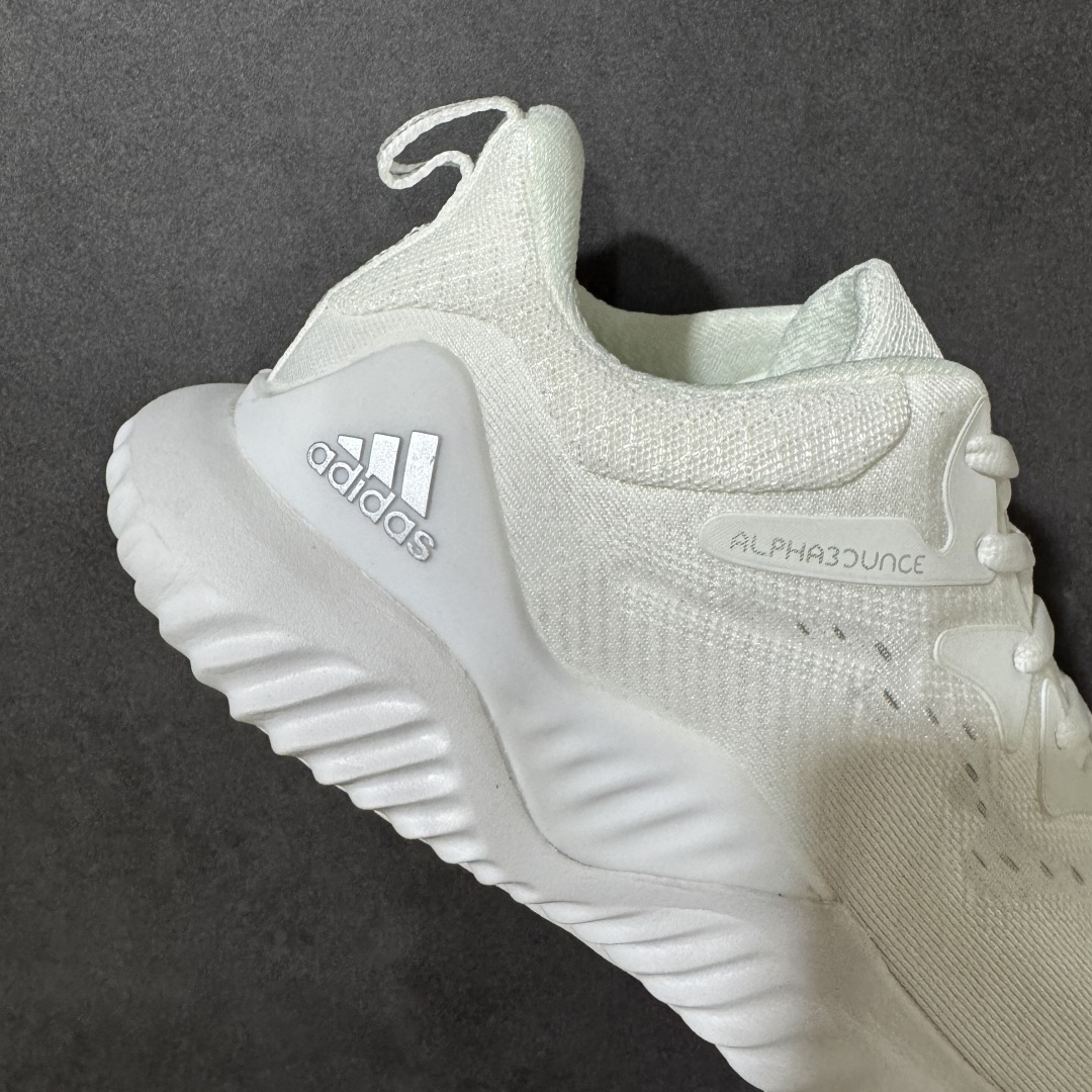 图片[7]-【公司级】adidas AlphaBounce Beyond 舒适 低帮 休闲跑步鞋 男女同款 CG4364 Bounce中底，回弹buff拉满，Bounce中底带来持续能量反馈，落地软弹不卸力，每一步都像踩在云朵上，跑跳、久走都不累脚。 一体织透气网布，兼顾包裹性与透气性，告别闷汗黏脚，脚感轻盈到几乎“无负担”。 波浪纹橡胶大底，抓地力拉满，耐磨防滑，无论是柏油路还是湿滑地面，都能稳步前行。 尺码：36 36.5 37 38 38.5 39 40 40.5 41 42 42.5 43 44 44.5 45-选品中心