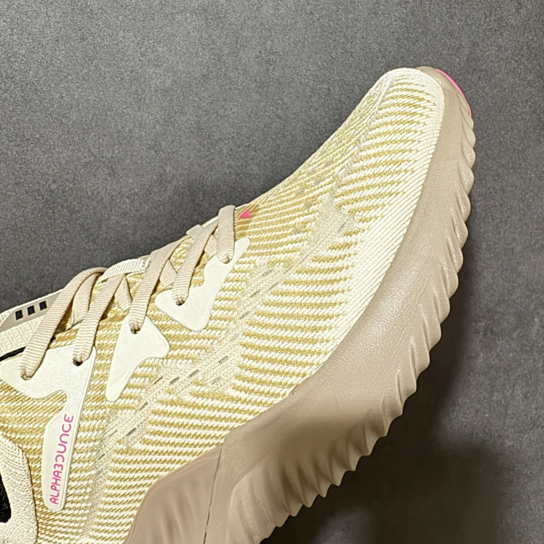图片[8]-【公司级】adidas AlphaBounce Beyond 舒适 低帮 休闲跑步鞋 男女同款 CG4367 Bounce中底，回弹buff拉满，Bounce中底带来持续能量反馈，落地软弹不卸力，每一步都像踩在云朵上，跑跳、久走都不累脚。 一体织透气网布，兼顾包裹性与透气性，告别闷汗黏脚，脚感轻盈到几乎“无负担”。 波浪纹橡胶大底，抓地力拉满，耐磨防滑，无论是柏油路还是湿滑地面，都能稳步前行。 尺码：36 36.5 37 38 38.5 39 40 40.5 41 42 42.5 43 44 44.5 45-选品中心