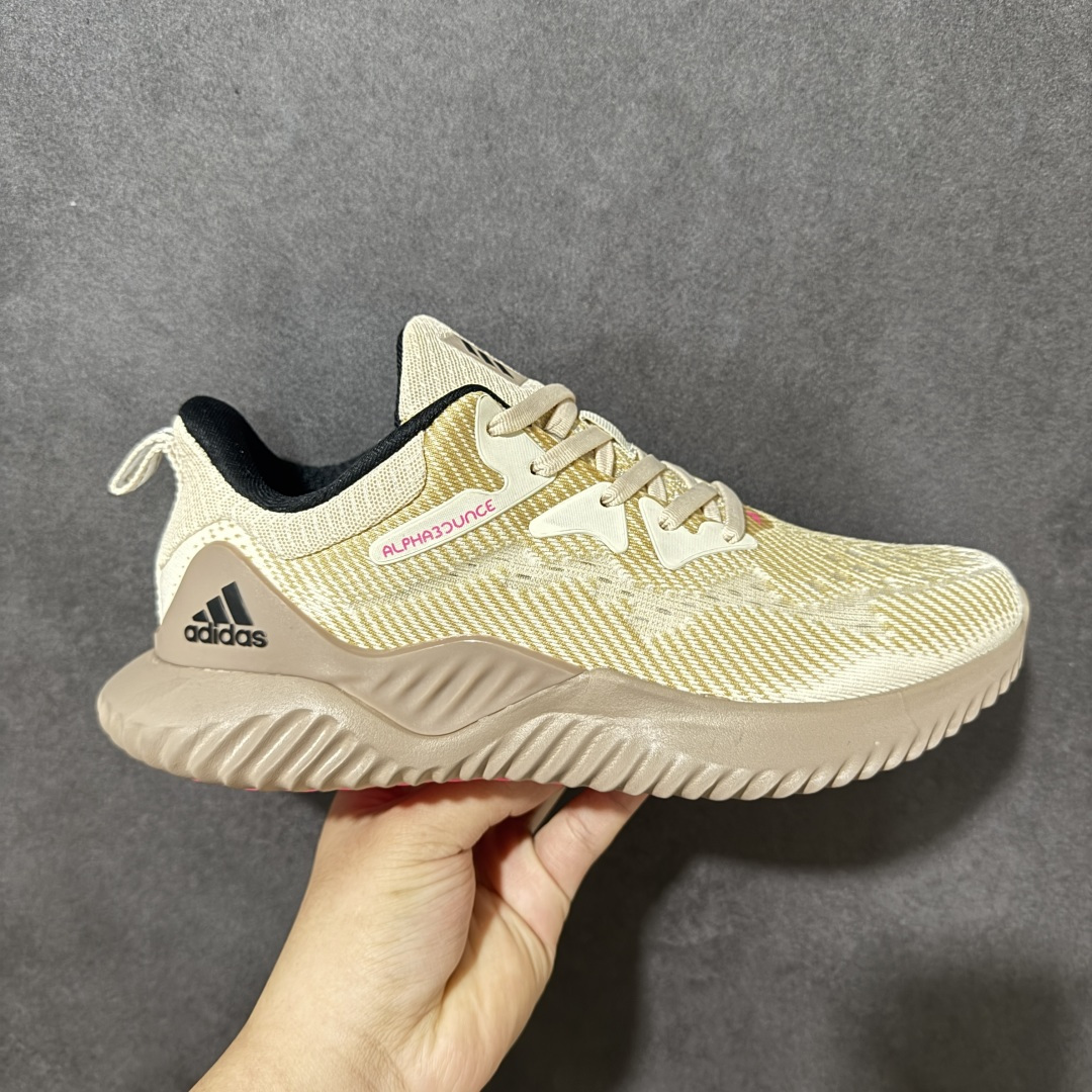 【公司级】adidas AlphaBounce Beyond 舒适 低帮 休闲跑步鞋 男女同款 CG4367 Bounce中底，回弹buff拉满，Bounce中底带来持续能量反馈，落地软弹不卸力，每一步都像踩在云朵上，跑跳、久走都不累脚。 一体织透气网布，兼顾包裹性与透气性，告别闷汗黏脚，脚感轻盈到几乎“无负担”。 波浪纹橡胶大底，抓地力拉满，耐磨防滑，无论是柏油路还是湿滑地面，都能稳步前行。 尺码：36 36.5 37 38 38.5 39 40 40.5 41 42 42.5 43 44 44.5 45-选品中心