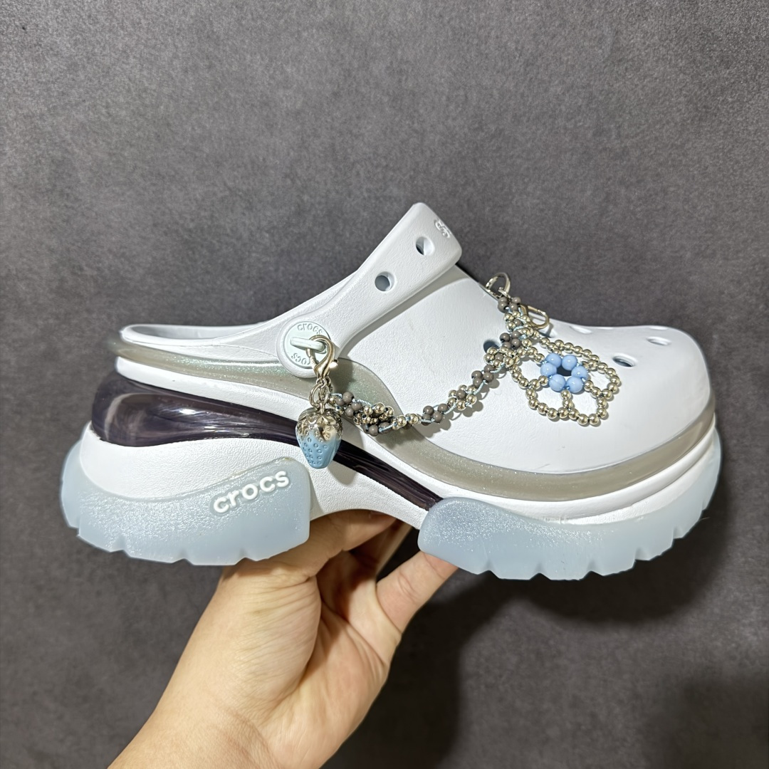 【纯原H版】原厂级 Crocs 卡骆驰 海豚 经夏季经典两用厚底沙滩洞洞鞋 凉鞋拖鞋 全新莞产高端品质 免费随机赠送4-5颗配饰 鞋面更加耐用易清洗 该鞋款轻盈舒适 尺码：M4（36-37）M5（37-38）M6（38-39）M7(39-40）-选品中心