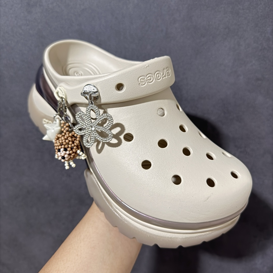 图片[3]-【纯原H版】原厂级 Crocs 卡骆驰 海豚 经夏季经典两用厚底沙滩洞洞鞋 凉鞋拖鞋 全新莞产高端品质 免费随机赠送4-5颗配饰 鞋面更加耐用易清洗 该鞋款轻盈舒适 尺码：M4（36-37）M5（37-38）M6（38-39）M7(39-40）-选品中心