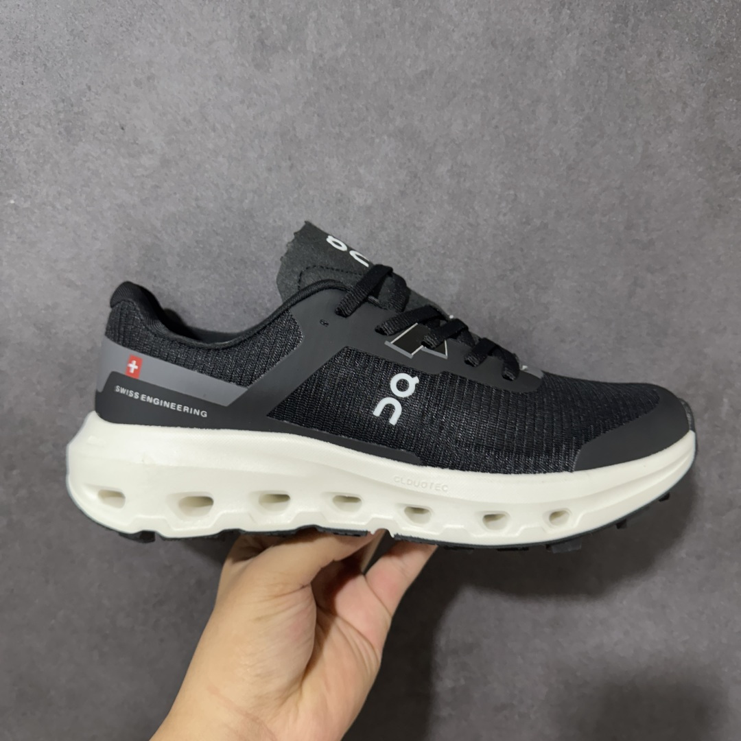 【公司级】昂跑On Cloud新品男女同款缓震徒步鞋厚底增高运动老爹鞋 云模块高弹eva十橡胶组合，缓震回弹双效合一，抓地力及耐磨性兼备原装进口织物鞋面，厚实兼备透气性，同步原版高频压印及压胶处理，3m反光加持缓震性能提升：采用了先进的缓震技术，能够有效减少跑步时对关节的冲击，保护运动者的健康。其独特的缓震系统设计能够提供稳定的支撑，确保跑者在跑道上尽情释潜能。 这款运动鞋注重透气性和舒适性，采用轻盈透气的材料，确保双脚在奔跑中感受自由和快感。紧密贴合脚型的设计，提供稳定的支撑，让跑者在奔跑中更加自如。 尺码：36-45无半码-选品中心