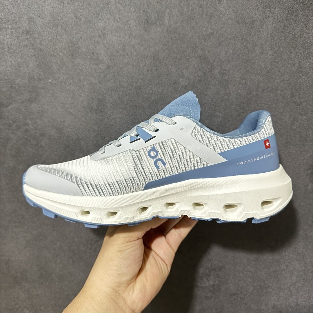 图片[2]-【公司级】昂跑On Cloud新品男女同款缓震徒步鞋厚底增高运动老爹鞋 云模块高弹eva十橡胶组合，缓震回弹双效合一，抓地力及耐磨性兼备原装进口织物鞋面，厚实兼备透气性，同步原版高频压印及压胶处理，3m反光加持缓震性能提升：采用了先进的缓震技术，能够有效减少跑步时对关节的冲击，保护运动者的健康。其独特的缓震系统设计能够提供稳定的支撑，确保跑者在跑道上尽情释潜能。 这款运动鞋注重透气性和舒适性，采用轻盈透气的材料，确保双脚在奔跑中感受自由和快感。紧密贴合脚型的设计，提供稳定的支撑，让跑者在奔跑中更加自如。 尺码：36-45无半码-选品中心