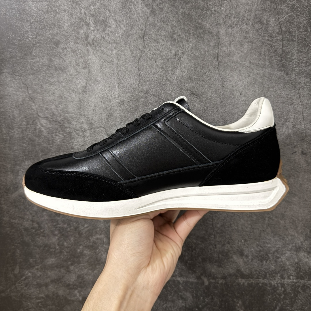 图片[2]-【莞产全头层】迪桑特DESCENTE Chron Velo TRAINER 运动简约 低帮 生活休闲鞋 莞产版 全头层皮料 DESCENTE（迪桑特）创立于1935年，品牌名取自法语词汇，意为“滑降”。品牌箭头标识代表滑雪的三种技术“高速直线滑行”、“穿越”和“侧滑”，也寓意品牌在打造高端专业运动产品中不断追求完美的创新精神，致力于成为中国高端专业滑雪、综训、女子、铁人三项、高尔夫的第一品牌。 尺码：39-44-选品中心