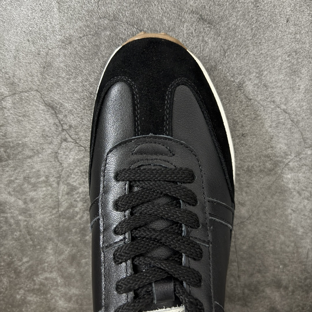 图片[5]-【莞产全头层】迪桑特DESCENTE Chron Velo TRAINER 运动简约 低帮 生活休闲鞋 莞产版 全头层皮料 DESCENTE（迪桑特）创立于1935年，品牌名取自法语词汇，意为“滑降”。品牌箭头标识代表滑雪的三种技术“高速直线滑行”、“穿越”和“侧滑”，也寓意品牌在打造高端专业运动产品中不断追求完美的创新精神，致力于成为中国高端专业滑雪、综训、女子、铁人三项、高尔夫的第一品牌。 尺码：39-44-选品中心