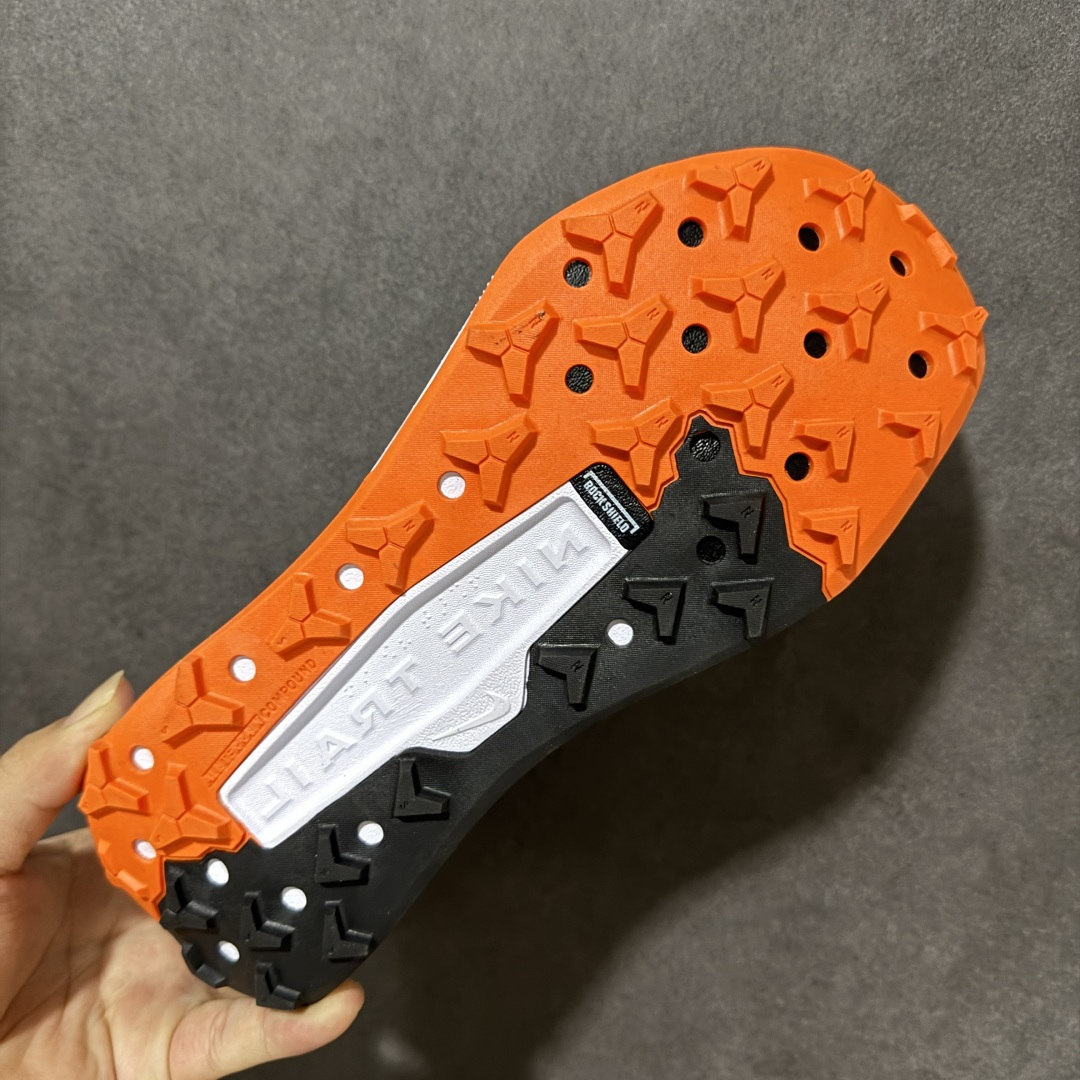 图片[9]-【公司级】Nike Reactx Wildhorse 10 耐克 防滑耐磨 轻盈舒适 越野跑步鞋 兼顾迅疾外观和稳固脚感 后跟覆面和中足动态支撑巧妙融合 缔造稳定顺畅的迈步体验 货号：FV2338-103 尺码：36 36.5 37.5 38 38.5 39 40 40.5 41 42 42.5 43 44 45-选品中心