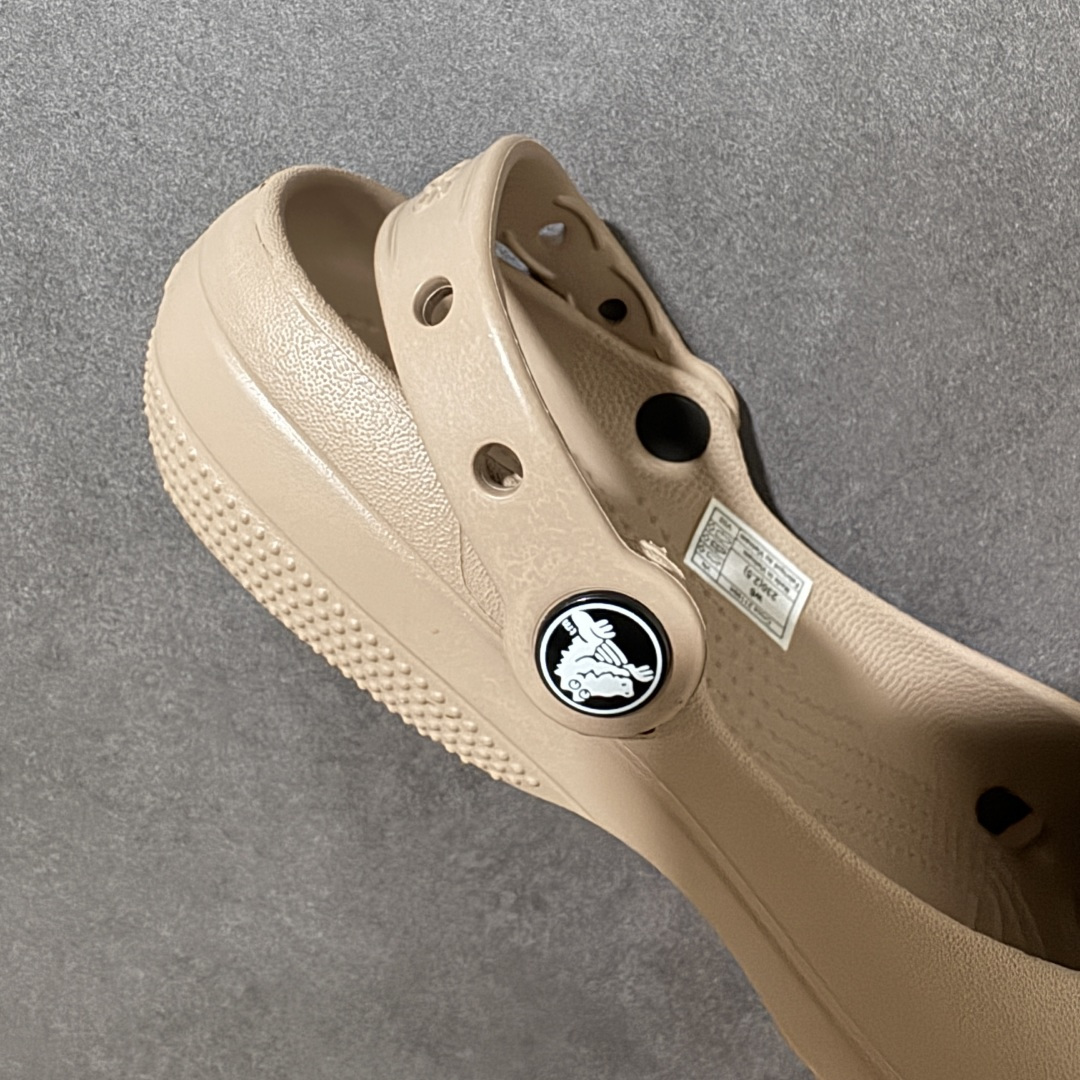 图片[7]-【纯原H版】Crocs 卡骆驰 芭蕾舞系列 低帮 舒适百搭经典透气凉鞋拖鞋平底鞋洞洞鞋 时尚撞色设计，充满活力的全新系列，同时拥有复古条纹与经典Logo标志；可调节后跟带，前面变成惬意舒适的凉拖，后面行走跑跳更加稳妥；秉承核心的塑模鞋履工艺，推出了适宜四季的丰富休闲鞋品，所有Crocs鞋款均采用Croslitehb材料制造，这项技术令每一双鞋都具有柔软、舒适、轻便、无痕的出色品质，而这也是每个Crocs拥有者所了解和钟爱的。 货号：214282-040 尺码：35-40 M3-M7 M3=35-36 M4=36-37 M5=37-38 M6=38-39 M7=39-40-选品中心