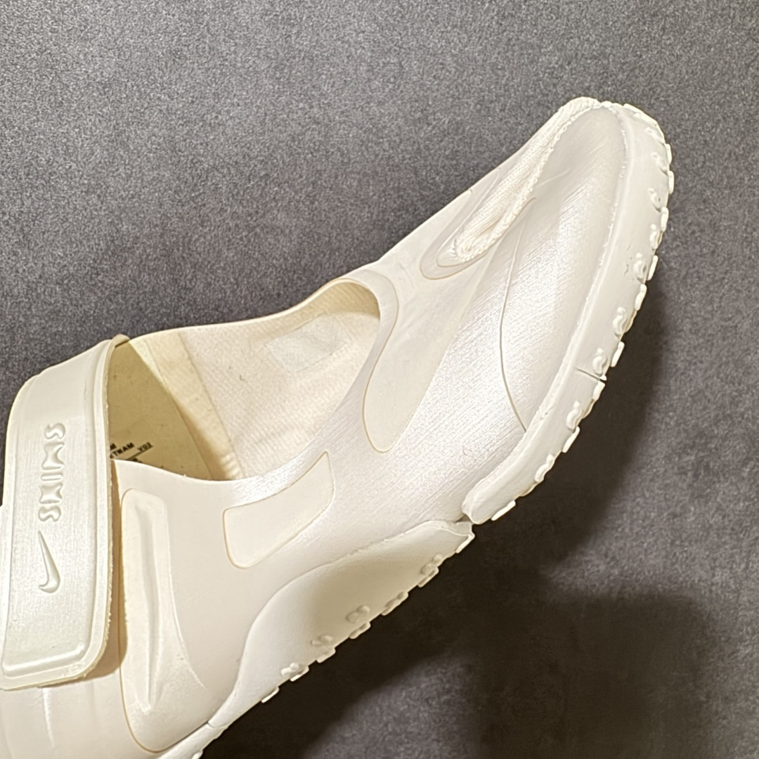 图片[7]-【公司级】Nike x SKIMS推出首双联名鞋 Nike SKIMS Mesh Rift 以Nike Air Rift为基底，也就是有昵称「忍者鞋」的一款分趾鞋，注入SKIMS的极致服贴、如第二层肌肤般的特点，改造为透气网布与麂皮拼接的轻薄鞋面，无缝无痕的圆润边角、流线线条，使脚型显得修长，格外优雅！鞋底部分也变得更薄更贴脚、贴地，满满的S Logo布满鞋底则是个可爱的小细节。 尺码：36-40-选品中心