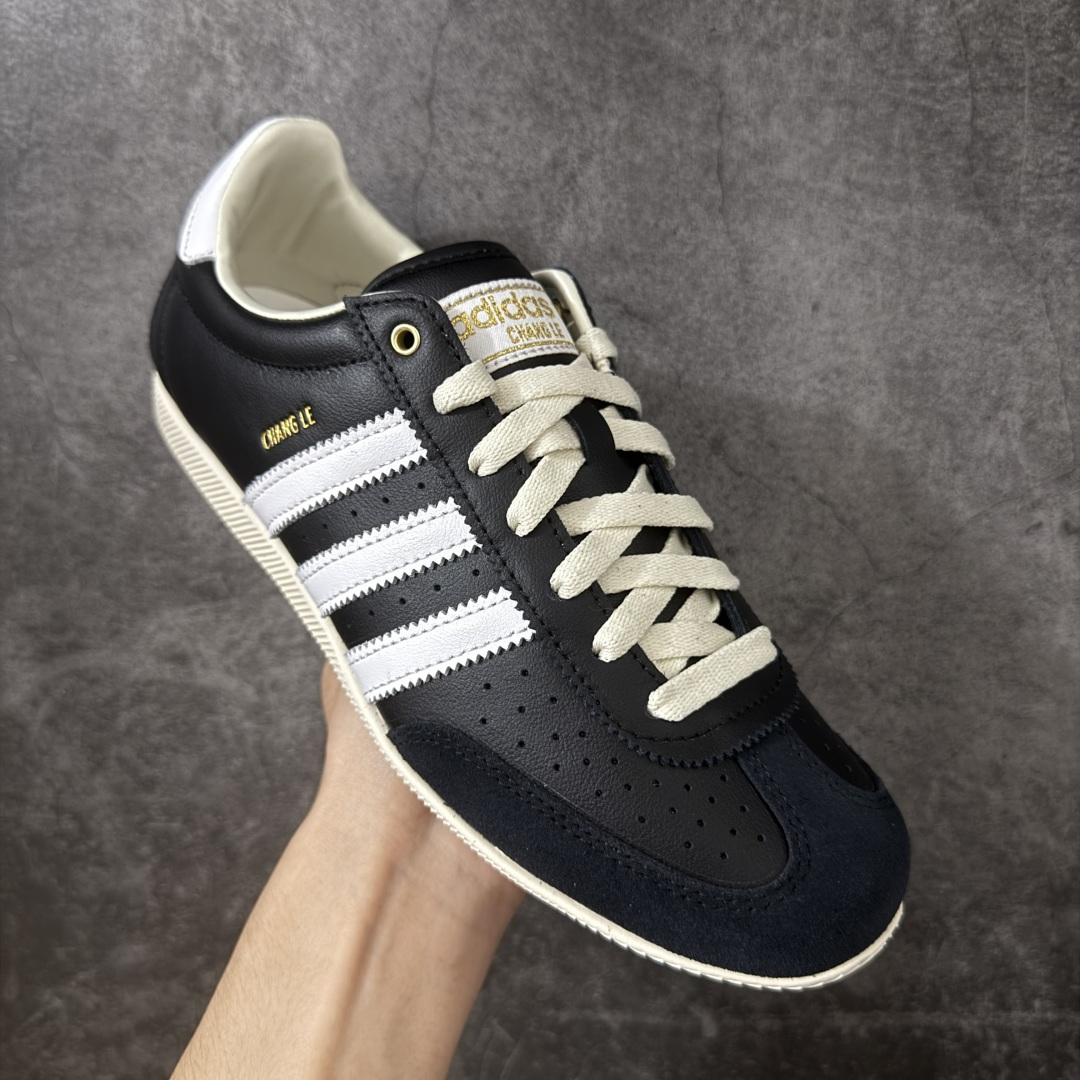 图片[3]-【CS纯原版】Adidas Originals Changle系列 阿迪达斯 三叶草 百搭低帮休闲运动板鞋 KJ3960 顶级纯原大厂出品 完美还原zp细节，注意区别市场任何版本，完全不是一路货色‼️ 全鞋原材料打造，无任何色差，正确鞋型，后跟港宝材料定型，正确微透生胶大底，反口内里头层细腻小牛皮，纸板中底 鞋垫背胶，侧面正确烫金压印字母，所有细节完美还原‼️ 尺码：35.5 36 36.5 37 38 38.5 39 40 40.5 41 42 42.5 43 44 44.5 45-选品中心