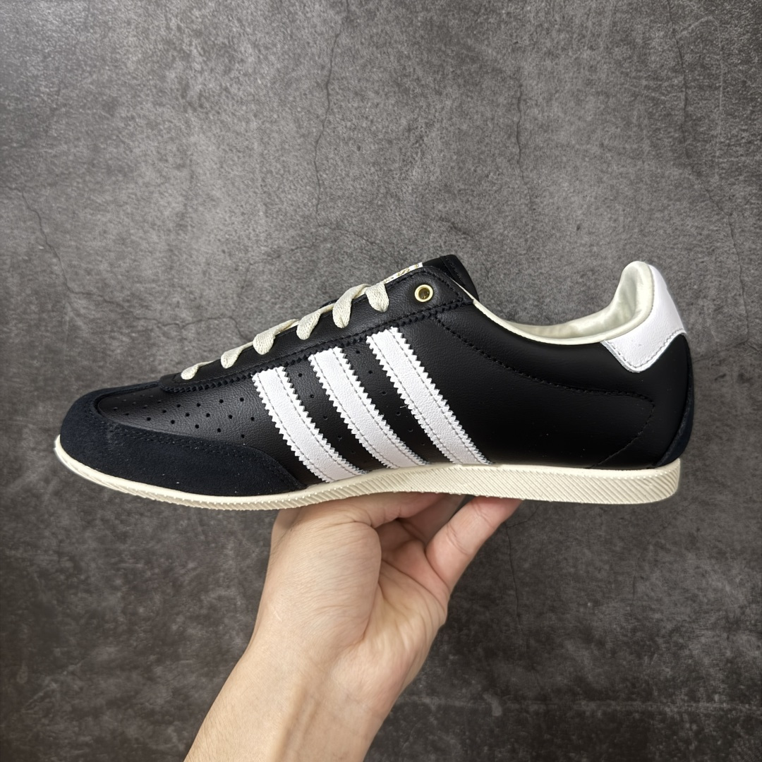 图片[2]-【CS纯原版】Adidas Originals Changle系列 阿迪达斯 三叶草 百搭低帮休闲运动板鞋 KJ3960 顶级纯原大厂出品 完美还原zp细节，注意区别市场任何版本，完全不是一路货色‼️ 全鞋原材料打造，无任何色差，正确鞋型，后跟港宝材料定型，正确微透生胶大底，反口内里头层细腻小牛皮，纸板中底 鞋垫背胶，侧面正确烫金压印字母，所有细节完美还原‼️ 尺码：35.5 36 36.5 37 38 38.5 39 40 40.5 41 42 42.5 43 44 44.5 45-选品中心