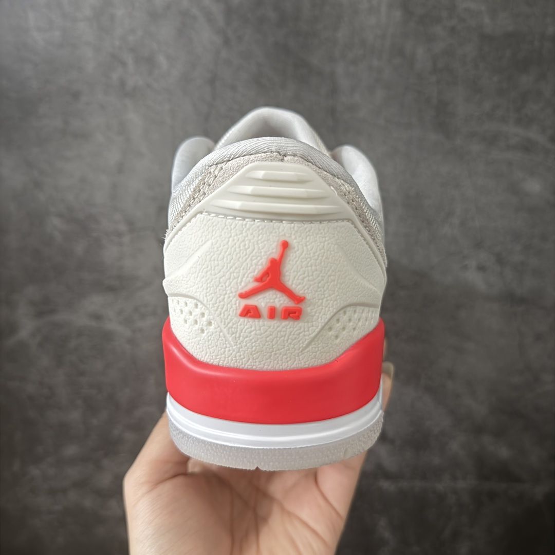图片[4]-【纯原N版】Air Jordan aj3 Ultra Low 低帮 白红 乔丹篮球鞋系列 专业aj大厂出品 细节材料区别通货 清洁度到位 完美版型 鞋款大面积采用米白与奶油色为主调，营造出柔和且高级的视觉基底，辅以浅灰与淡卡其的过渡层次，让结构更显立体却不张扬。前掌标志性的经典大象爆裂纹则以偏暖的灰褐色呈现，更显低调细腻，与外底的浅棕色相呼应。后跟处半透明灰色气垫结构增加了一丝现代感，而鞋舌细节点缀的蓝色Jordan字样成为整双鞋中少有的跳色，为整体温和配色注入一抹恰到好处的活力。后跟处Jumpman Logo及Air以蓝色装扮，鞋头迷你Jumpxman Logo也辅以蓝色示人，最后以白黑双色中底搭配灰蓝色橡胶外底及Jordann字样完善整体设计收尾 货号：II3794-001 尺码：36 36.5 37.5 38 38.5 39 40 40.5 41 42 42.5 43 44 44.5 45-选品中心