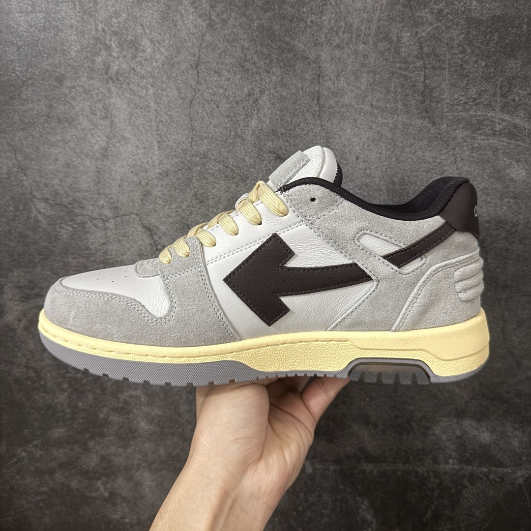 图片[2]-【原厂版】OFF-WHITE Out Of Office OW低帮时尚板鞋 白黑 全新版本 大厂出货 全头层软质皮料 质感满分💯 细节描述市场货 配件齐全 杨幂同款 由经典配色打造 箭头符号、ZipTie 标签、1ogo印花等经典元素皆在此呈现 让人一眼明了 Off-White 的潮流身份 单品以黑白配色皮质制成 饰有品牌标志性 zip Tie 束线带吊牌 侧面饰有 Arrows 图案 展现出品牌对街头风格的偏爱 原厂原档案开发 原盒原标原厂头层皮料 官方原版设计 做工细节全方位对比原鞋 尺码：35 36 37 38 39 40 41 42 43 44 45 46 47-选品中心