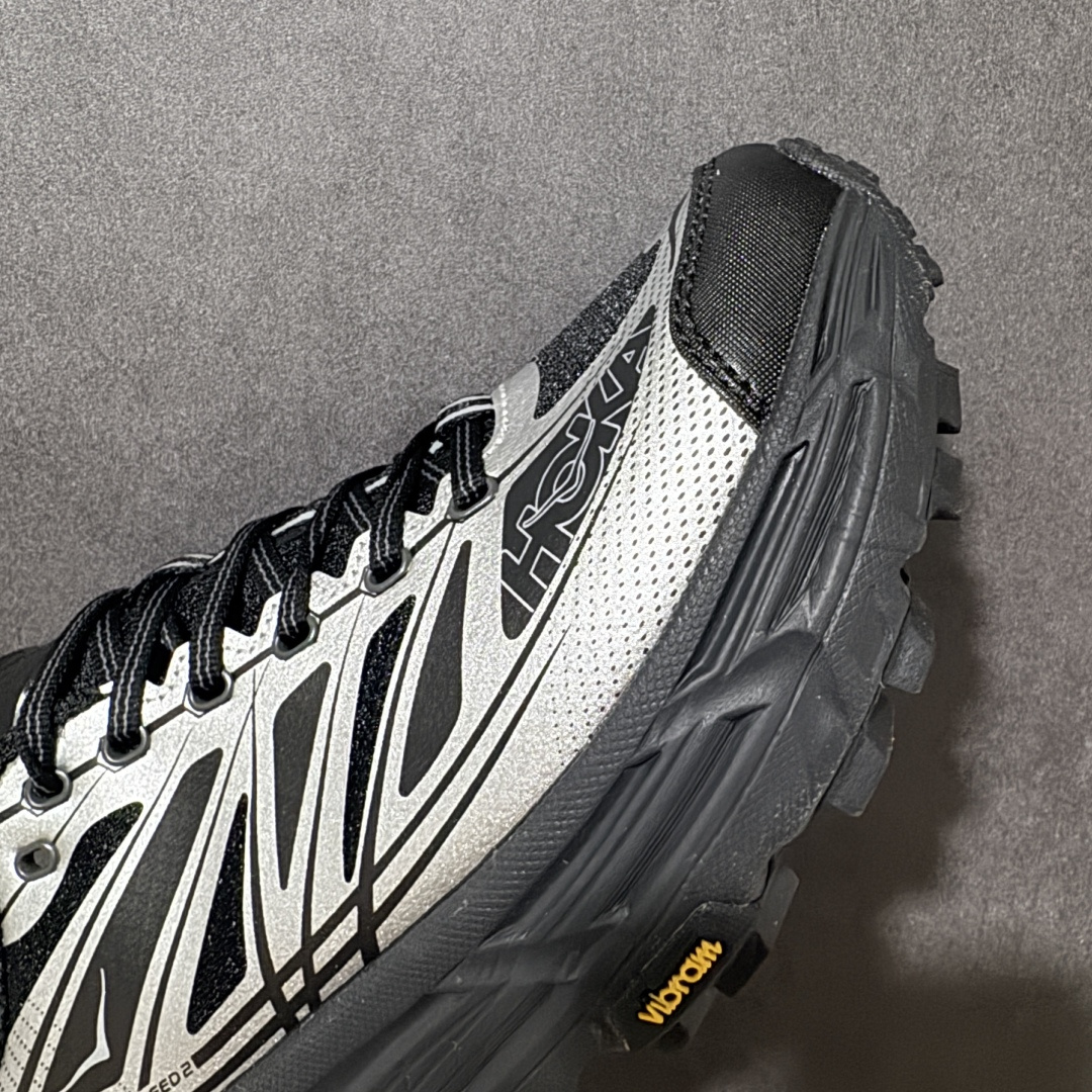 图片[8]-【公司级】Hoka Mafate Speed 2 马法特二代超轻厚底轻量山地跑步鞋 1126851 BKSV  #轻量化材料Fresh Foam。超轻量中底全部用料过3C认证！ 滚动平衡科技减少33%能量消耗 ！第二代Mafate更是延续精髓设计，并调整了整体的鞋型，修身的鞋型，更加灵巧的感觉一下子来了。外底韧弹感十足的EVA泡绵，结合Vibram橡胶大底，性能稳定输出，无论是平时穿着还是在潮湿的梅雨季节跑步，都是非常优秀的搭配。  尺码：36 36.5 37 38 38.5 39 40 40.5 41 42 42.5 43 44 45-选品中心