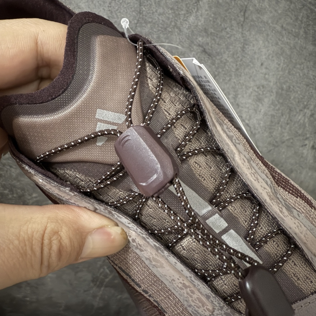 图片[6]-【纯原版】adidas HOLO PEAK 舒适贴合 户外越野跑鞋 男女同款 KK2240 顶级纯原 原鞋私模1：1开发 抽绳绑带设计，黑武士款机能感拉满，Lightstrike Pro中底踩出硬核气场，暗黑美学直接封神；黑武士款通透网面+流线型设计，清爽又轻盈，穿搭脚感全拿捏；大地咖款复古氛围感拉满，马牌大底防滑耐磨，抓地力超稳，软弹中底适合长时间步行越野不累脚，超高颜值 百搭各种风格！ 尺码：36-45含半码-选品中心