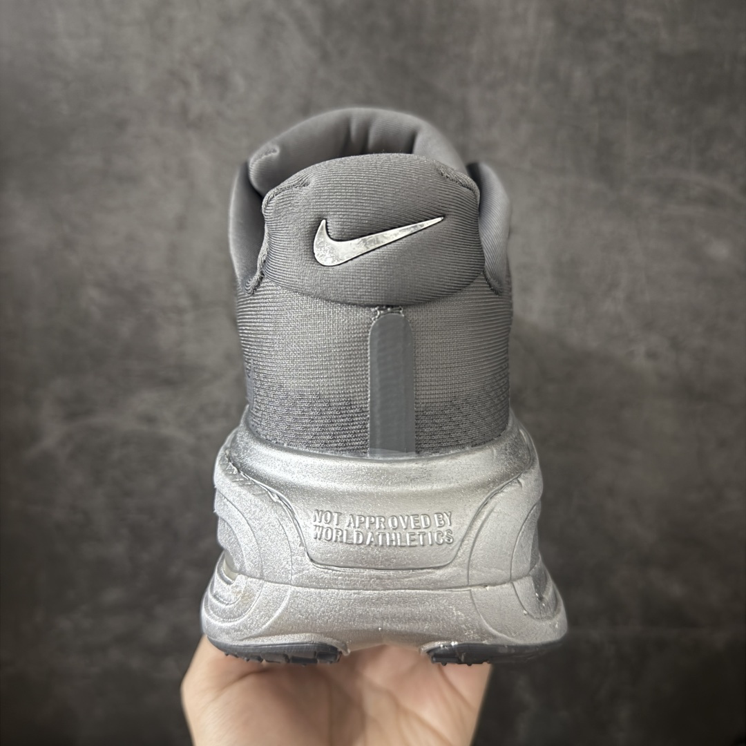 图片[4]-【公司级】Nike × ISAMAYA Vomero Premium 烟灰色 舒适减震防滑 低帮跑步鞋 全掌ReactX泡绵中底 前掌和后跟还配备了Air Zoom气垫单元 据说跑起来更快更舒适哦 这次最大的升级点 首次引入了ReactX泡绵 货号：IR1988-084 尺码：36-46带半码-选品中心