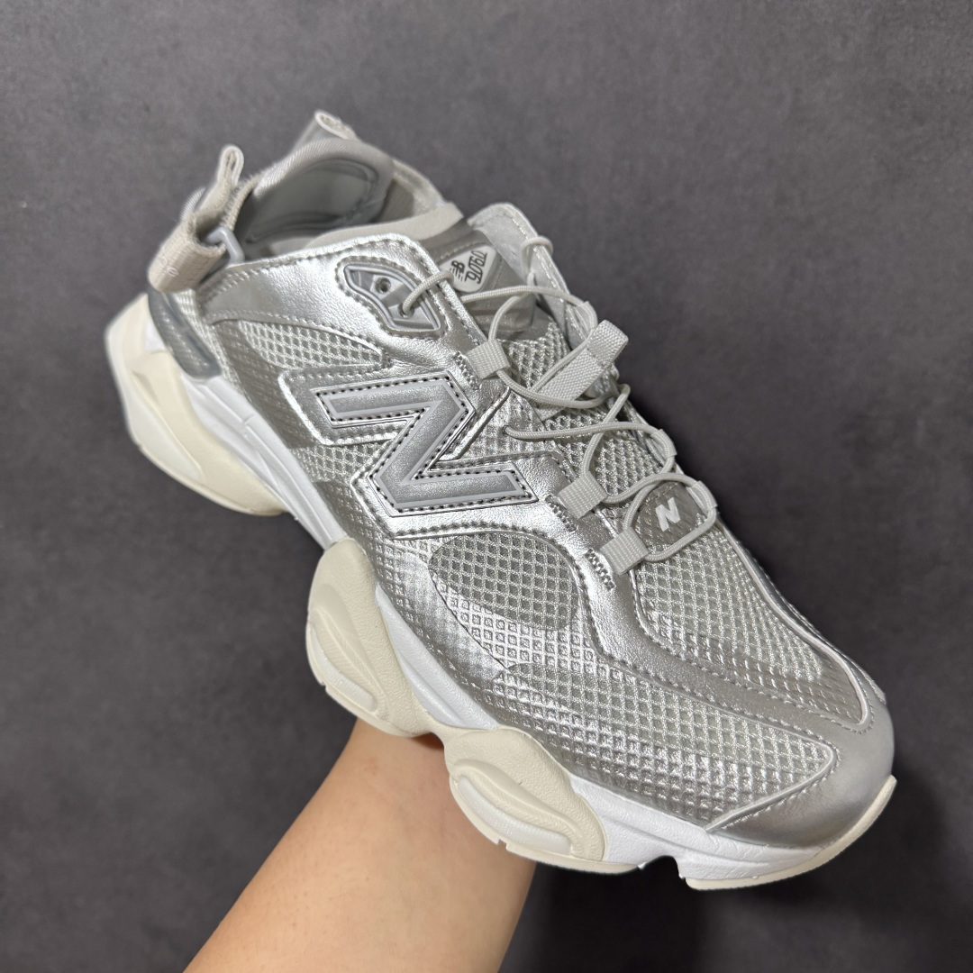 图片[3]-【公司级】New Balance NB 9060 复古单品 9060凉鞋 鞋款灵感源自设计师本人对夏日的怀日回忆。鞋面大身由空间双格及磨砂鞋面拼接而生，配以柔和、温暖的粉橘色调，夏日氛围拉满采用大面积网眼以及麂皮材质覆盖鞋身，还原经典气质。搭载ABZORB避震科技，由泡沫聚酯制成，上脚可以有效减少由鞋底反弹对身体及双腿的冲击 货号：U90605FL 尺码：36 37 37.5 38 38.5 39.5 40 40.5 41 42 42.5 43 44 44.5 45-选品中心