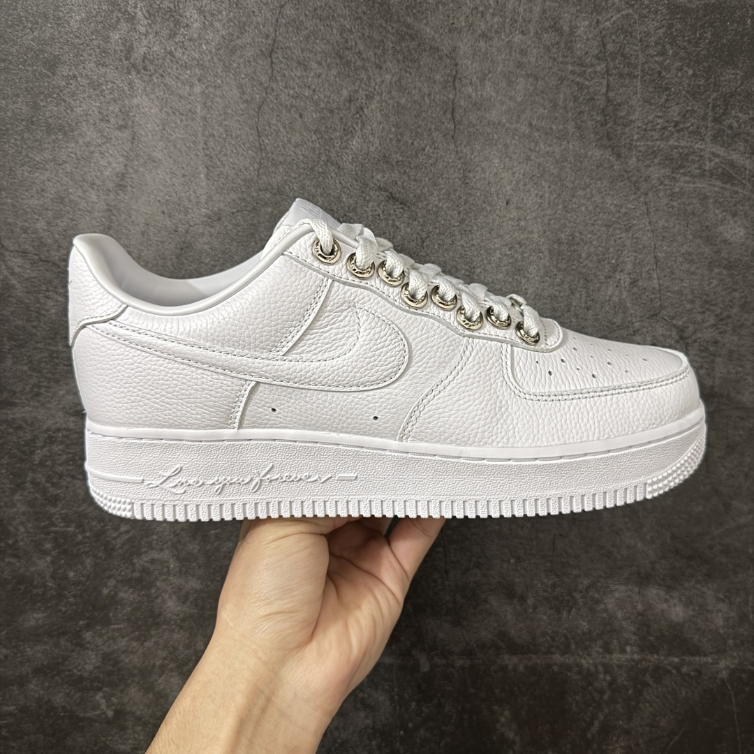 【GX纯原】Nocta x NK Air Force 1 Low \'07 空军一号低帮经典板鞋 克罗心Drake 联名 CZ8065-100 顶级空军 皮料质感可媲美原版 细节吊打市场其他代号版本 全鞋电脑针车 工整有序 原厂港宝加持完美还原灵魂版型 原盒原配从里到外百分百还原 原厂全头层原厂皮料 原标原盒 内置Sole气垫 中底白色背胶 中底划线 已经无限的接近公司 原厂楦头 原厂刺绣 后跟弧度修正 正确中底四线防伪 尺码：40 40.5 41 42 42.5 43 44 44.5 45 46 47.5 48.5-选品中心