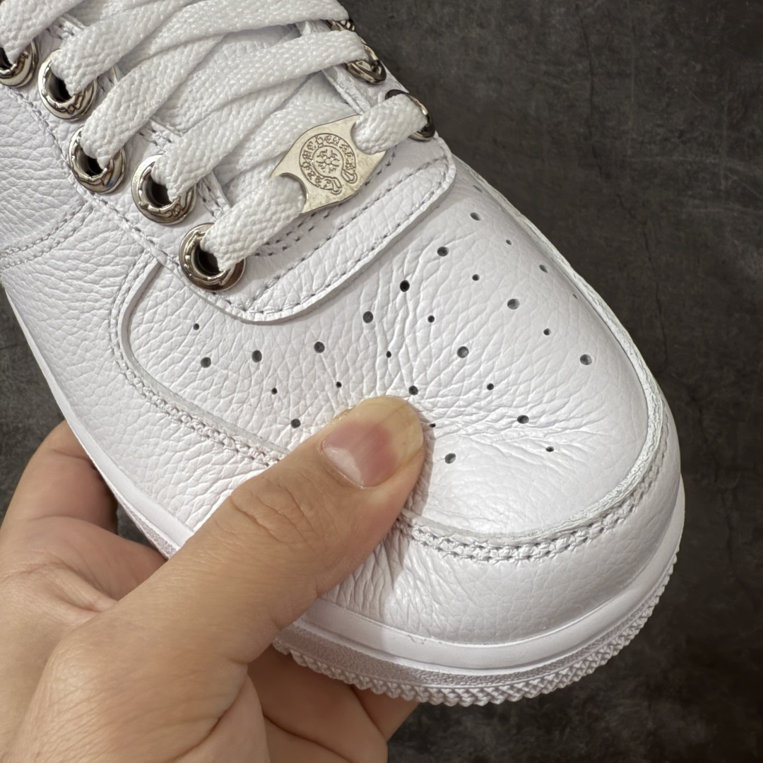 图片[5]-【GX纯原】Nocta x NK Air Force 1 Low \’07 空军一号低帮经典板鞋 克罗心Drake 联名 CZ8065-100 顶级空军 皮料质感可媲美原版 细节吊打市场其他代号版本 全鞋电脑针车 工整有序 原厂港宝加持完美还原灵魂版型 原盒原配从里到外百分百还原 原厂全头层原厂皮料 原标原盒 内置Sole气垫 中底白色背胶 中底划线 已经无限的接近公司 原厂楦头 原厂刺绣 后跟弧度修正 正确中底四线防伪 尺码：40 40.5 41 42 42.5 43 44 44.5 45 46 47.5 48.5-选品中心