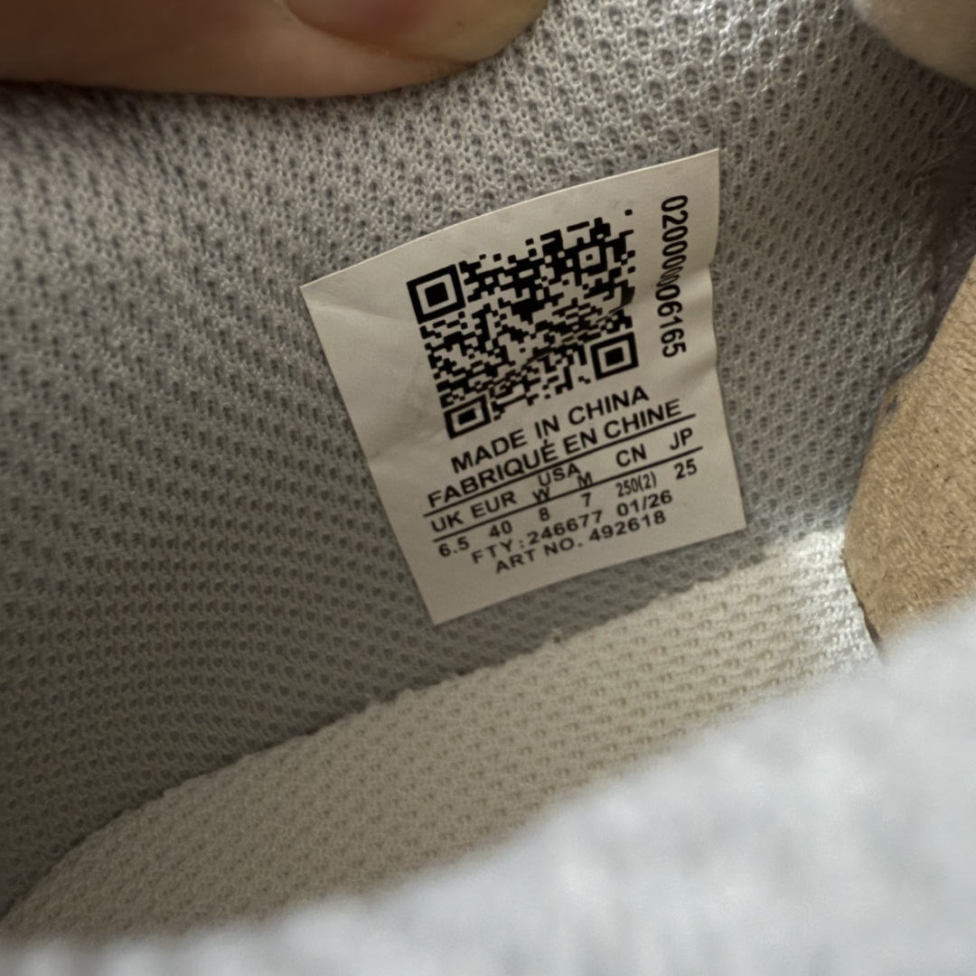 图片[7]-【绿x升级版】Salomon XT-QUEST ADV 萨洛蒙情侣款户外机能鞋 492618 全新绿x升级版 品质大改进 ‼️ 全鞋改进为原厂一致材料打造 全新修长鞋型 相对老版臃肿鞋型 此版的版型更正 全新玻璃冲刀 清洁度提升 同步原版左右鞋带孔的间距加大（之前老版间距太小） 网面与鞋头材料校对一致无色差（老版网面有色差） 鞋后跟反口V字定型同步zp（老版臃肿为U字后跟反口） 鞋舌两侧鞋帮脚踝处更加直挺（之前老版往中间踏） 鞋盒黑盒改正为原版牛皮纸鞋盒 鞋头处添加☯️太极标 所有细节多次修改校正 坚持同步原版无差别 毋庸置疑全市场最好的版本💪🏻终端优势供应 尺码：36-46-选品中心