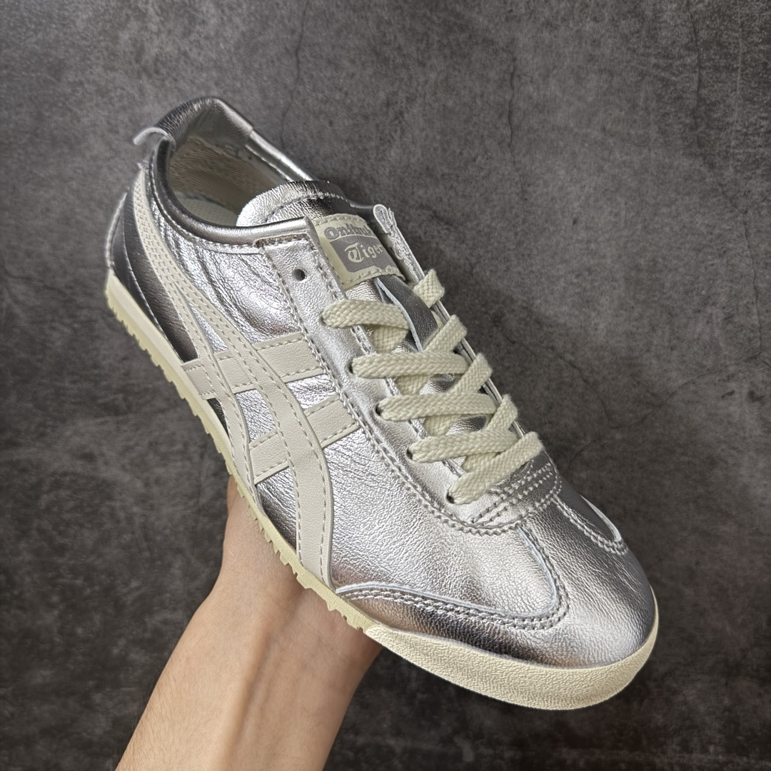 图片[3]-【顶级小羊皮版】Onitsuka Tiger Mexico 66 亚瑟士鬼冢虎复古经典板鞋 平台专供 充正版本 保证每个配色都是采购原鞋开发 采用原厂材料 全头层纳帕细纹皮面 质感无敌 全新玻璃刀切割皮料 超高清洁度 纹路、色泽、皮心颜色 质感百分百还原 海外订单工厂出品 超成熟稳定的做工品控 原装全套纸板楦头开发 原汁原味 完美呈现版型 私模正确鞋底咬花纹路 一比一鞋头弧度高度鞋身弧度 绝不口嗨 细节品控鞋型随意秒杀市面 原档咬花纹路私模大底 一个单元有六个三角形 总体形拼接呈现花瓣状 官方四联吊牌 原装Ortholite轻量化鞋垫 原盒原配 质保卡 说明书 钢印防尘纸 纸板中底带钢印 乳胶组合鞋垫带足弓 支持全方位的对比专柜 尺码：36 37 37.5 38 39 39.5 40 40.5 41.5 42 42.5 43.5 44 44.5 45-选品中心