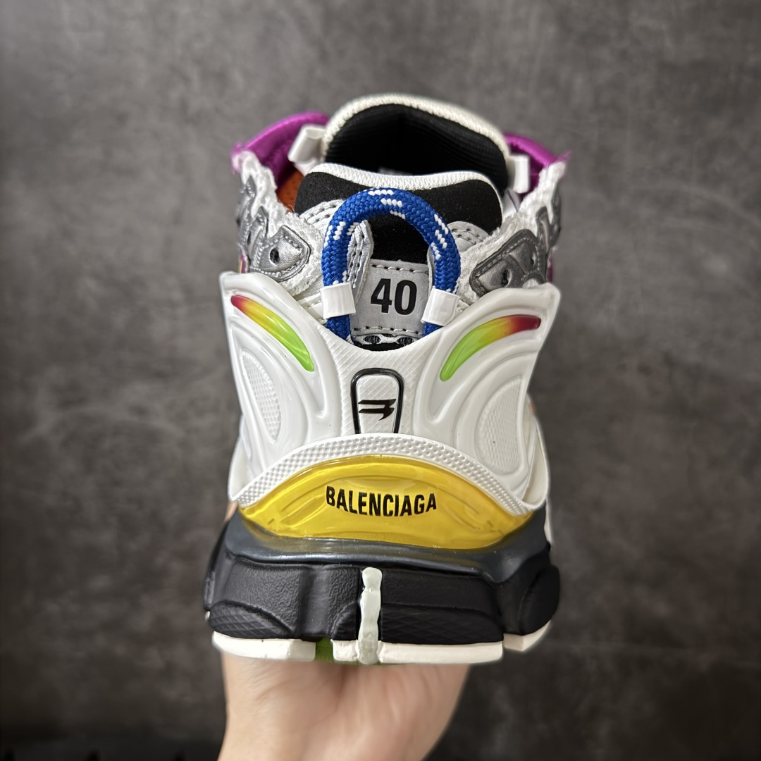 图片[4]-【公司级H版】BALENCIAGA Runner 巴黎世家七代 黑白色 此系列是通过溢胶、做旧、缝线等细节 展示了设计师 Demna 的运动鞋风格 用一双「旧鞋」传递复古感 后侧板、翘起的鞋头 则展示了 Demna 在结构上的未来构想 原装大盒从里到外一切百分百还原官方配置 顶级专供碾压一切版本 尺码：35 36 37 38 39 40 41 42 43 44 45 46-选品中心
