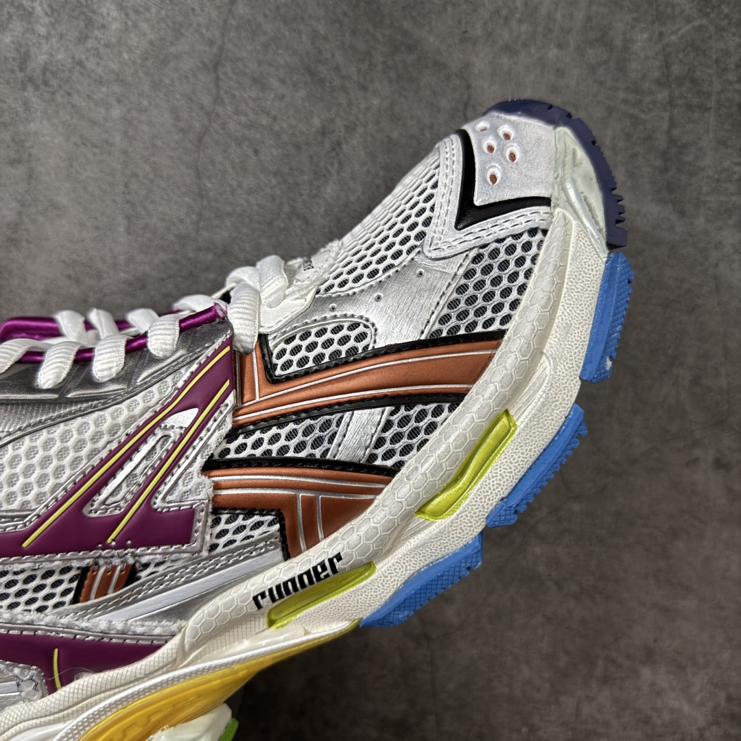 图片[6]-【公司级H版】BALENCIAGA Runner 巴黎世家七代 黑白色 此系列是通过溢胶、做旧、缝线等细节 展示了设计师 Demna 的运动鞋风格 用一双「旧鞋」传递复古感 后侧板、翘起的鞋头 则展示了 Demna 在结构上的未来构想 原装大盒从里到外一切百分百还原官方配置 顶级专供碾压一切版本 尺码：35 36 37 38 39 40 41 42 43 44 45 46-选品中心