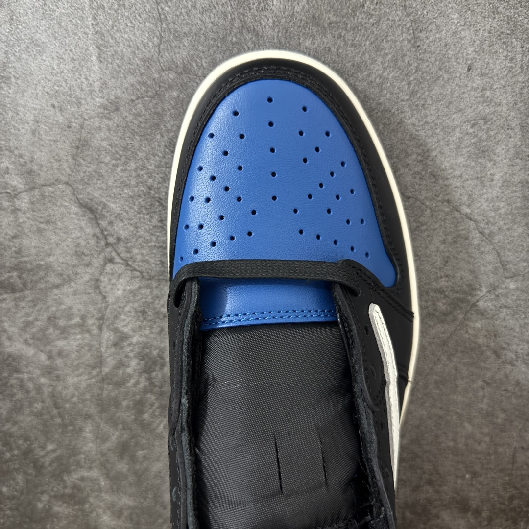 图片[5]-【纯原F版】Travis Scott x Air Jordan AJ1 Low OG SP TS联名倒钩低帮 黑蓝白倒钩定制款 DM7866-014 知名大厂出品 纯原高版本 产品品控稳定性领先行业 各方面均可对飙市面通货版 SZ原厂全套原楦原纸板冲刀磨具开发 原厂皮料加持 原厂港宝加持定型后跟R度完美 同源原厂电绣 鬼脸飞翼针数密度立体效果一致 百分百一致原鞋 原厂拉帮工艺 针距密度一致 后跟弧度收口自然不对折 极致一眼正品既视感 进口玻璃冲刀皮料裁剪零毛边 全鞋电脑针车工艺 品控清洁度最高QC检验标准 免检产品 原厂订购鞋盒、鞋标、防尘纸、鞋撑、鞋带 追求极致的原厂味道！ 尺码：36-47.5-选品中心