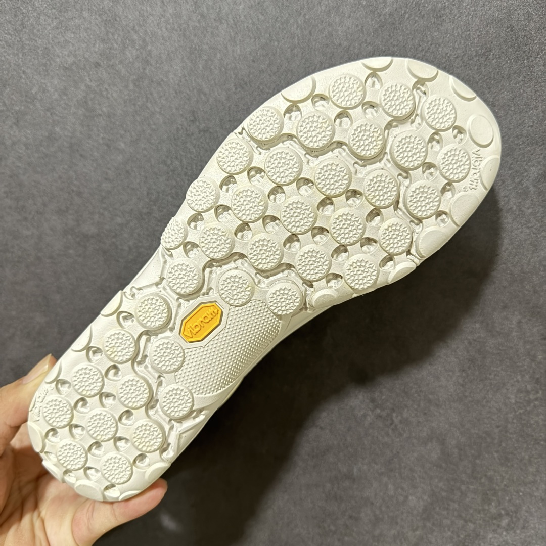 图片[9]-【公司级】New Balance MT10系列 薄系扁鞋风赤足生活休闲鞋 #鞋底采用Vibram橡胶大底，赋予卓越的抓地力，适合多种地形穿着。中底采用薄薄的缓冲层，提供舒适的穿着体验。鞋身紧贴脚面，形成良好的包裹性，减少脚在鞋内的移动与摩擦。4毫米的低坡差设计更适合自然的中足落地方式，尽可能贴近地面，让穿着者能够更贴近地面，感受大自然的每一丝呼吸。 货号：MT10TTD 尺码：36 37 37.5 38 38.5 39 40 40.5 41 42 42.5 43 44 45-选品中心
