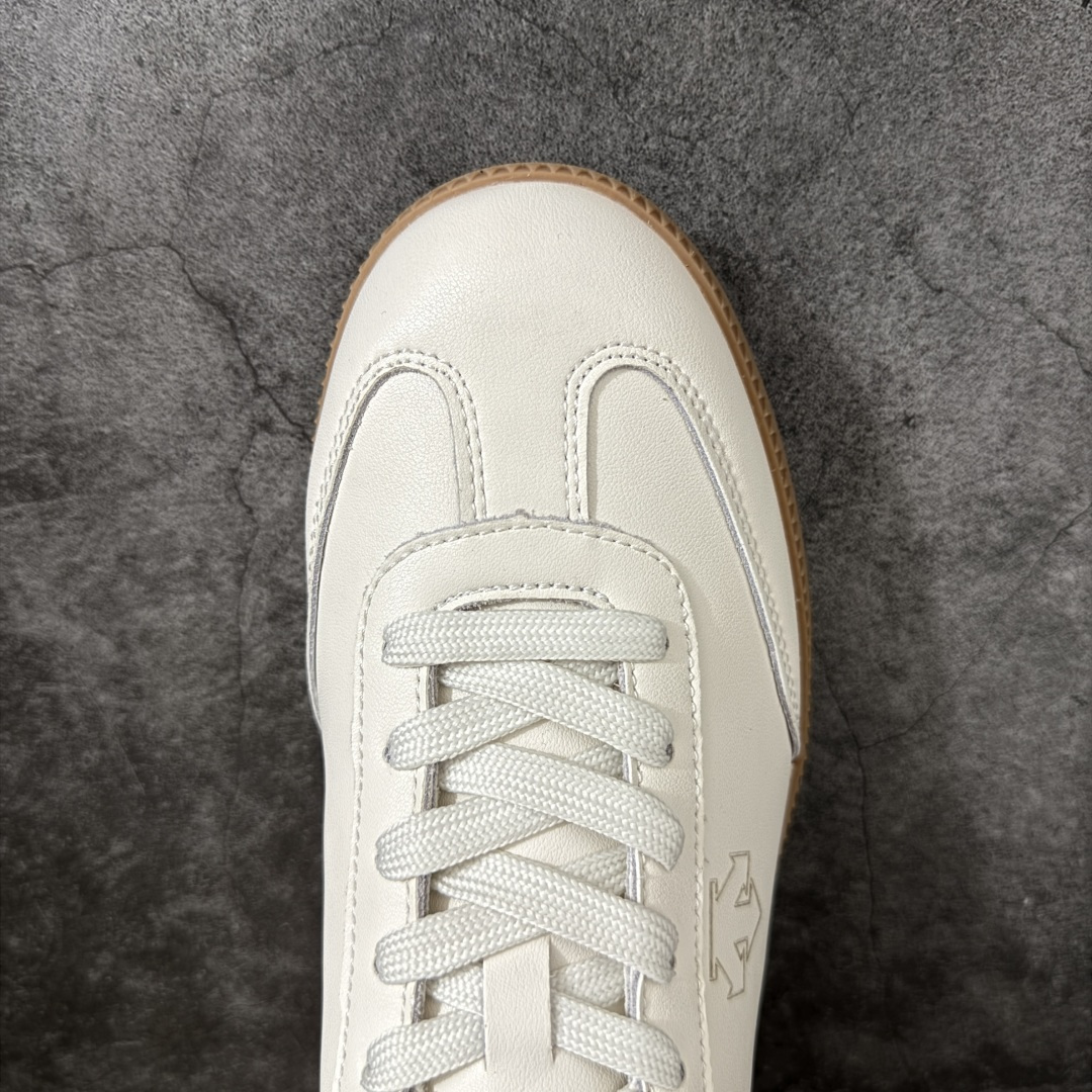 图片[5]-【莞产全头层】迪桑特DESCENTE Chron Velo TRAINER 运动简约 低帮 生活休闲鞋 莞产版 全头层皮料 DESCENTE（迪桑特）创立于1935年，品牌名取自法语词汇，意为“滑降”。品牌箭头标识代表滑雪的三种技术“高速直线滑行”、“穿越”和“侧滑”，也寓意品牌在打造高端专业运动产品中不断追求完美的创新精神，致力于成为中国高端专业滑雪、综训、女子、铁人三项、高尔夫的第一品牌。 尺码：39-44-选品中心