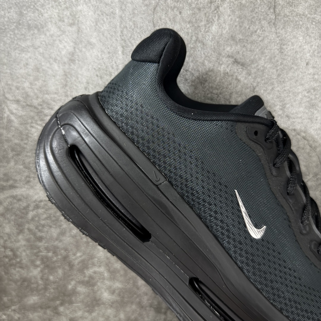 图片[7]-【XE纯原】NIKE VOMERO PREMIUM 全掌气垫缓震网面运动跑鞋 市场最强 没有之一 纯原生产线出品 原版开发 全部原材料 细节一比一打造 完美还原zp脚感 正确前后分离式两片纤维柱气垫 上下包裹超软弹泡棉 正确组合大底 区别市场通货 版型完美 鞋面材料同步原版1：1 全部原版开发校对 欢迎对比💪🏻 Nike 运用 Air技术专利，推出 Nike Pegasus Premium，沿用经典 Pegasus 系列产品深受跑者喜爱的缓震功能，并配置 Nike 首款可见式塑形 Air Zoom 气垫。 全掌可见的AirZoom首次在Pegasus系列中出现，模仿了Vaporfly的碳板曲线，增强了跑步时的流畅过渡。 货号：IQ0627-001 尺码：36-46（半）-选品中心