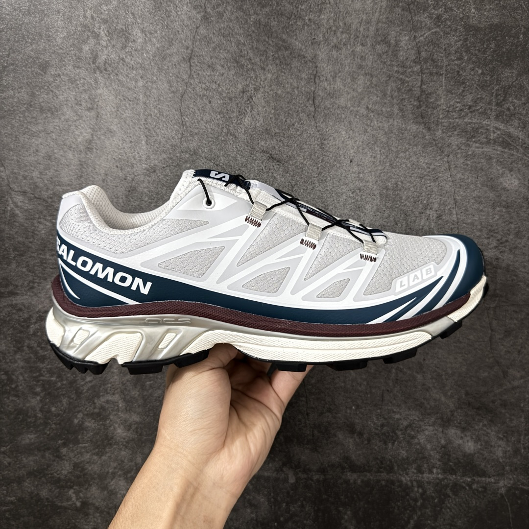 【绿X版】 SALOMON萨洛蒙 XT-6 Goodbai舒适百搭 耐磨透气支撑 低帮 户外功能鞋 男女同款 454564 外机能登山跑鞋 纯原外贸平台特供订单 耗时半年巨作 全套原纸板楦头开发 原厂特供网布配套加持 确保原汁原味 完美呈现版型 原档数据独家私模五层组合大底 男女鞋同步官方开发至46 原装Ortholite轻量化鞋垫 中底布带钢印编号 原厂TPU锁扣 进口港宝加持 后跟自然饱满 还原公司包裹性 鞋面以“锯齿”状的包裹系统呈现 在基色底之下加入了各种色点缀 将公司的最新技术和时尚前卫的造型融入耐用的长跑款式中 鞋面由 TPU 薄膜制成 并焊接在高耐磨网眼上 使其既时尚又坚固 由 ACS底盘支撑 可增强稳定性和支撑力 以及由橡胶凸耳 Contragrip外底覆盖的 EVA 缓冲中底 旨在应对崎岖的地形 鞋舌上的彩色Salomon 标签、Quicklace 系统以及鞋头、鞋舌和鞋跟上的附加品牌使细节更加完美 让穿着者可以轻松驾驭户外与通勤下的任何运动生活场景 无缝鞋身户外随意纵横 颜值与脚感兼备 出街通勤 绝对非常吸睛 你值得拥有 尺码：36 36.5 37.5 38 38.5 39 40 40.5 41 42 42.5 43 44 44.5 45 46-选品中心