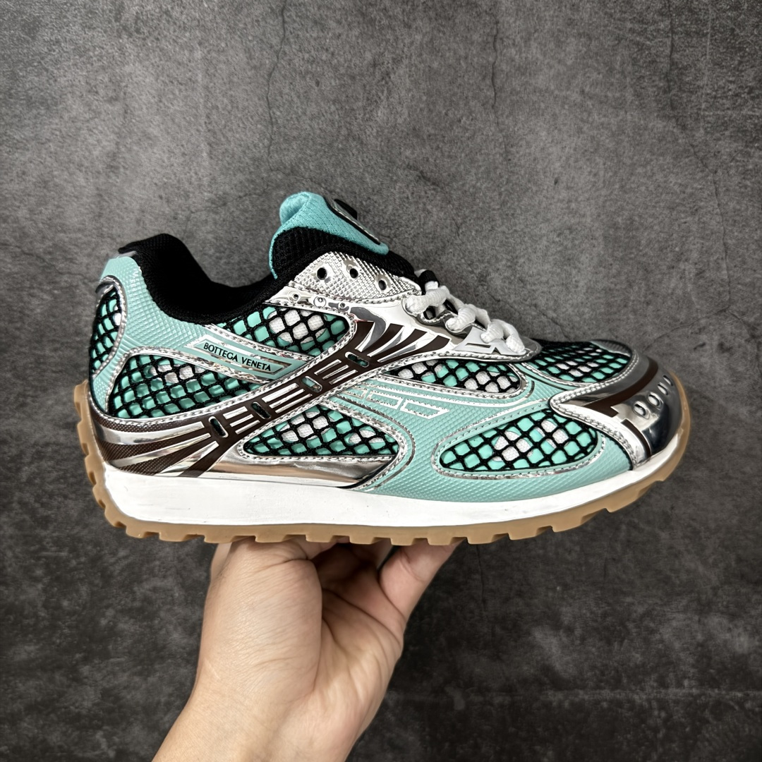 【莞产纯原】意大利奢侈品牌-宝缇嘉/葆蝶家-Bottega Veneta Orbit Lace-up Runner BV葆蝶家时尚休闲王一博同款老爹鞋运动鞋 ＃MAX 广货纯原版本 配色不断更新 原版开发 一比一打造 相似度百分之99以上 市场一梯队级别品质 区别市场任何标文顶级品质版本 采 用轻质科技网布面料 搭配几何图案设计橡胶外底 王炸系列 实际增高很多哦 还是一样显腿细非常nice 耐玩耐造 对标对版 时尚百搭 高版本 大底选用拼色TPU大底 包装 尺码：35 36 37 38 39 40 41 42 43 44 45 46-选品中心
